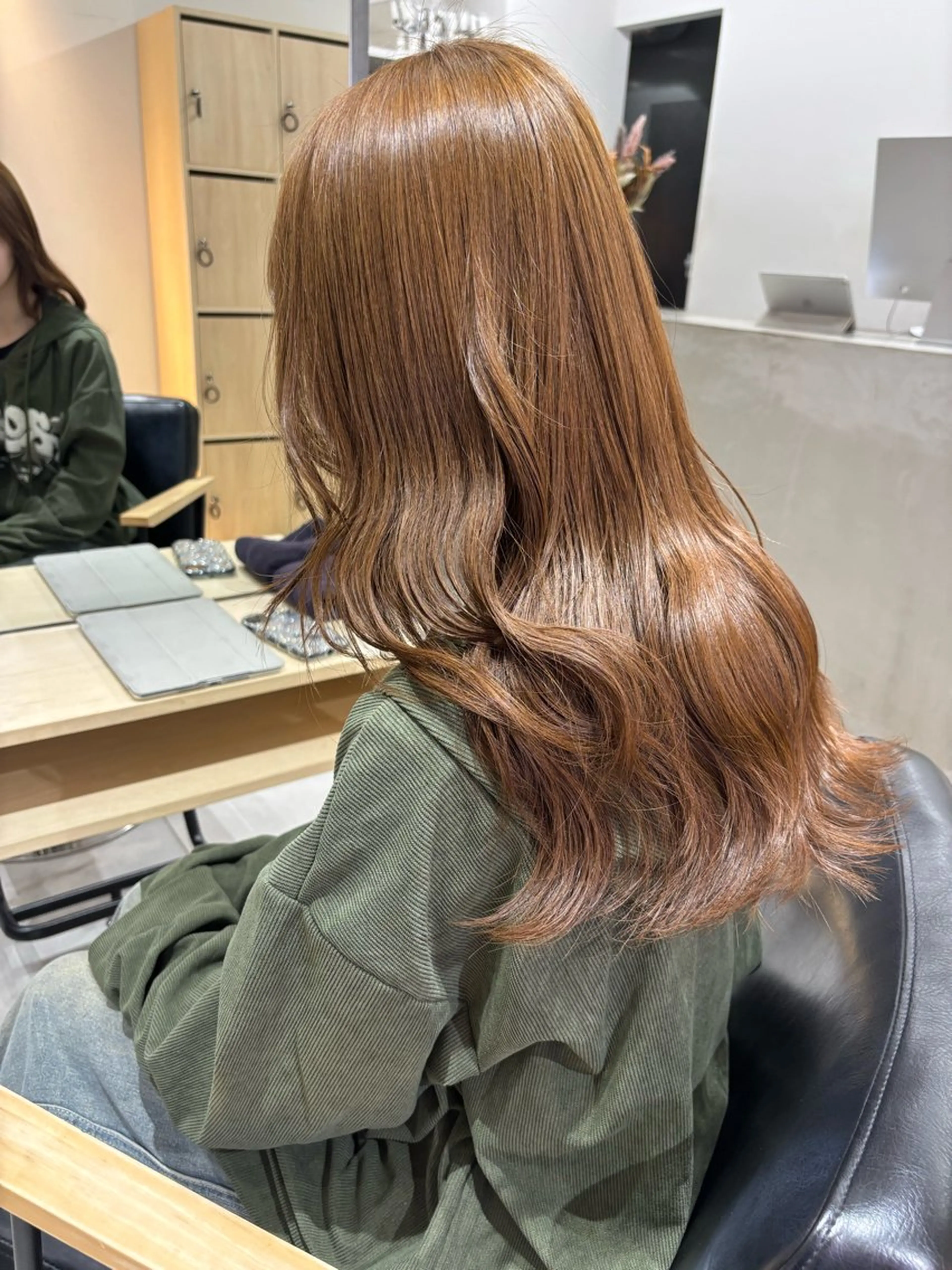 ロング ヘアカラー ベージュ/グレージュ 🧸あやか/表参道のヘアスタイル