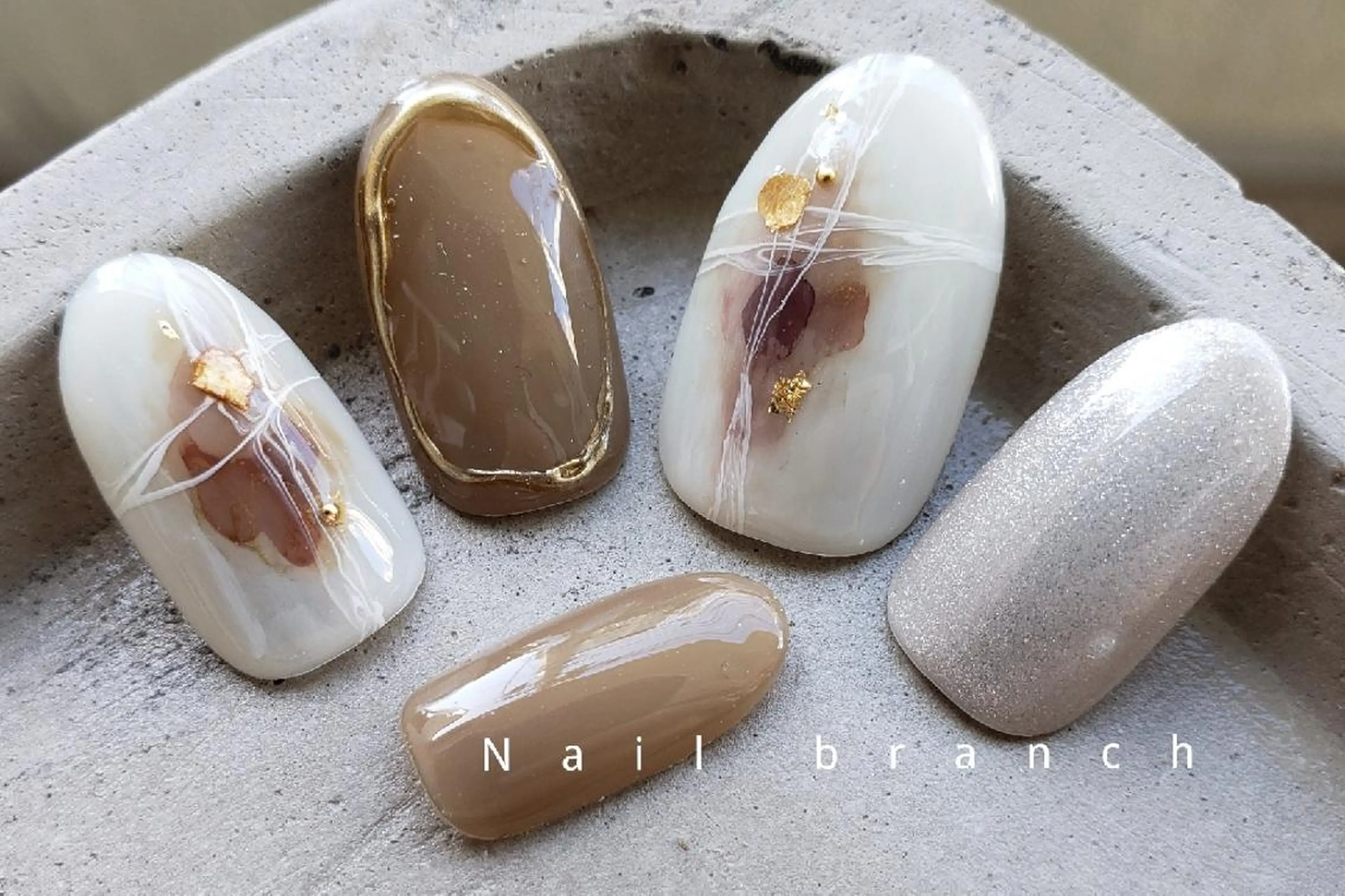 ロング カラー パーマ ヘアアレンジ ネイル マツエク・マツパ アイブロウ Nail branchのネイルデザイン