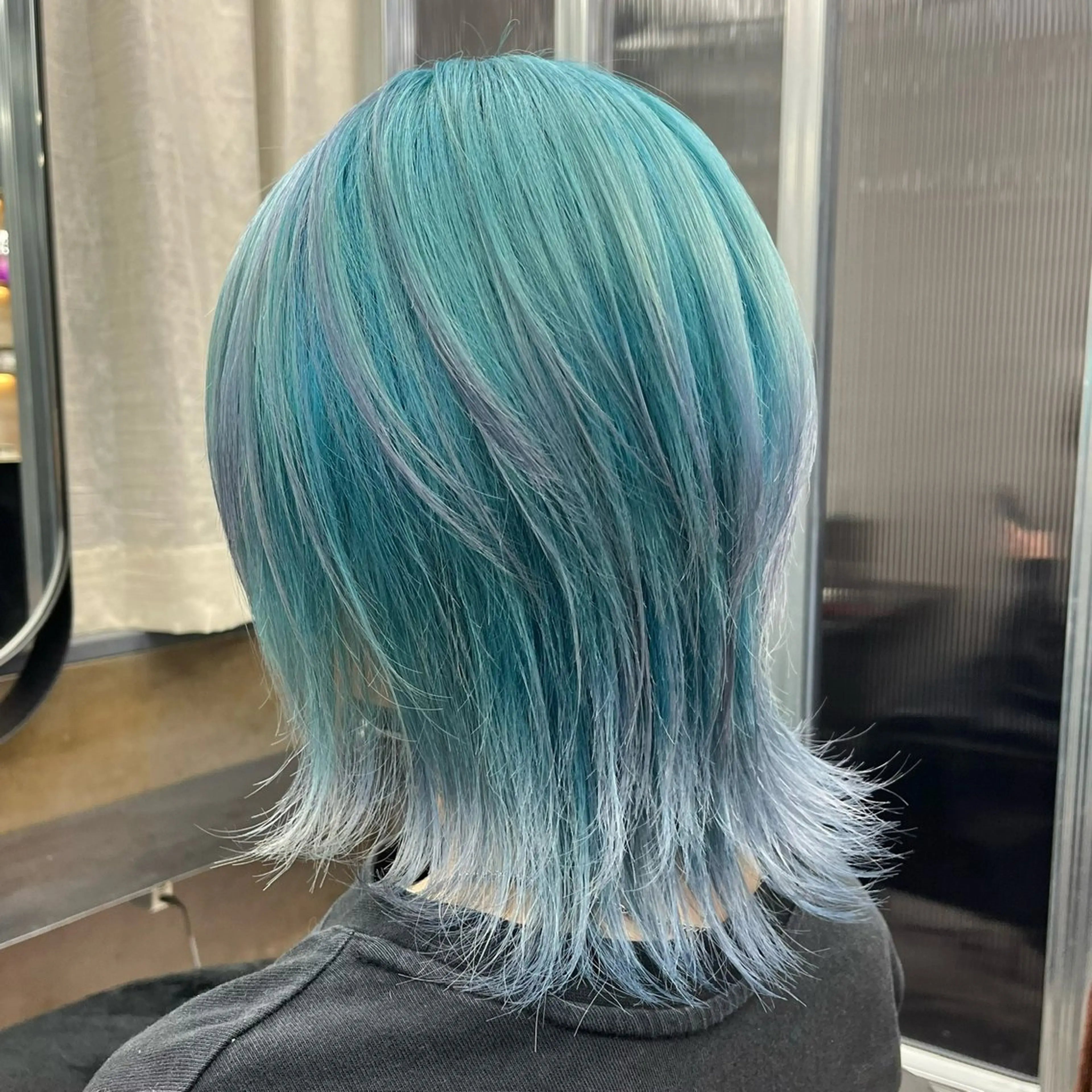 セミロング youres hair 東新宿のヘアスタイル