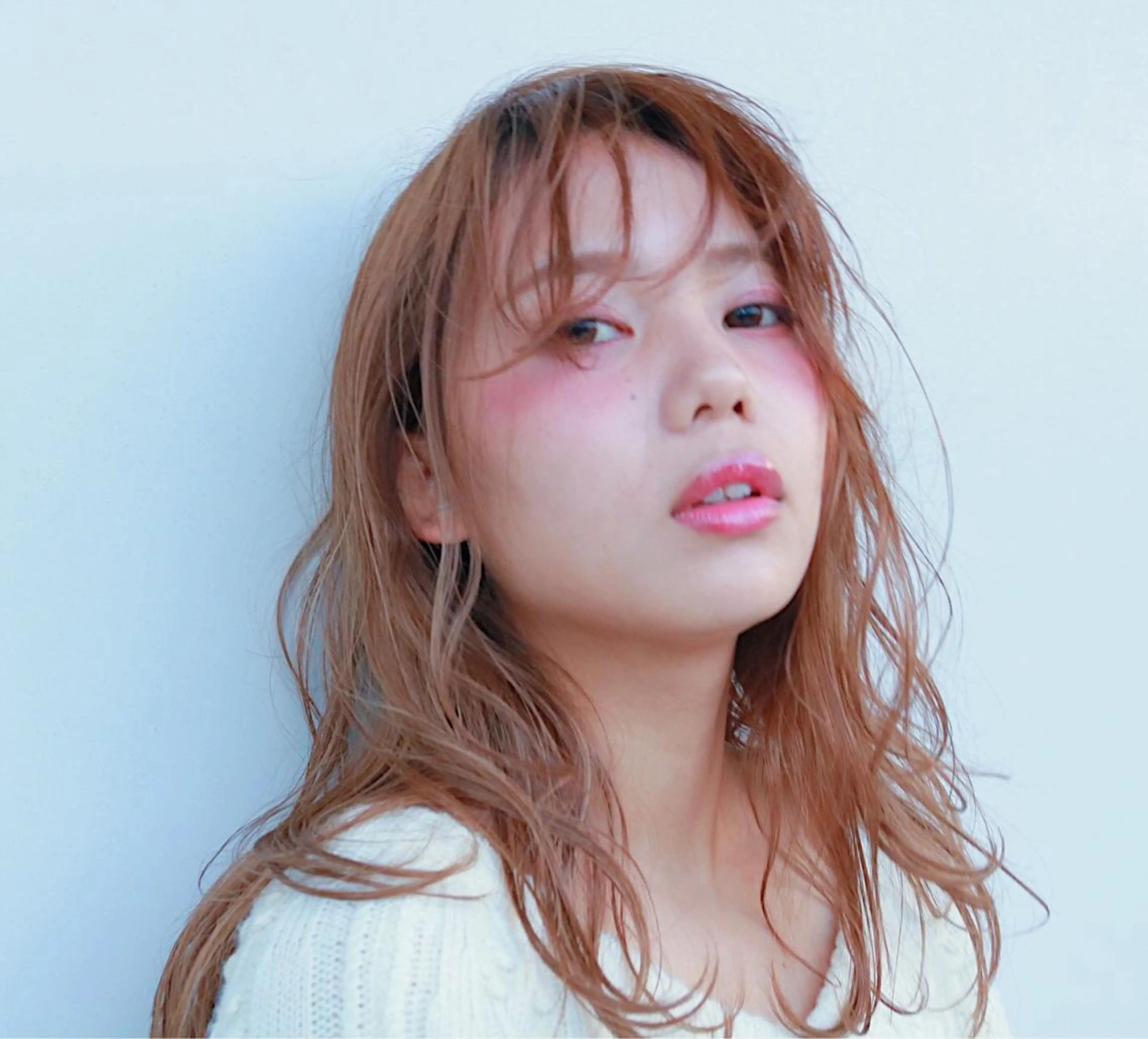 セミロング カラー うざバング tipi 香椎・千早のヘアスタイル