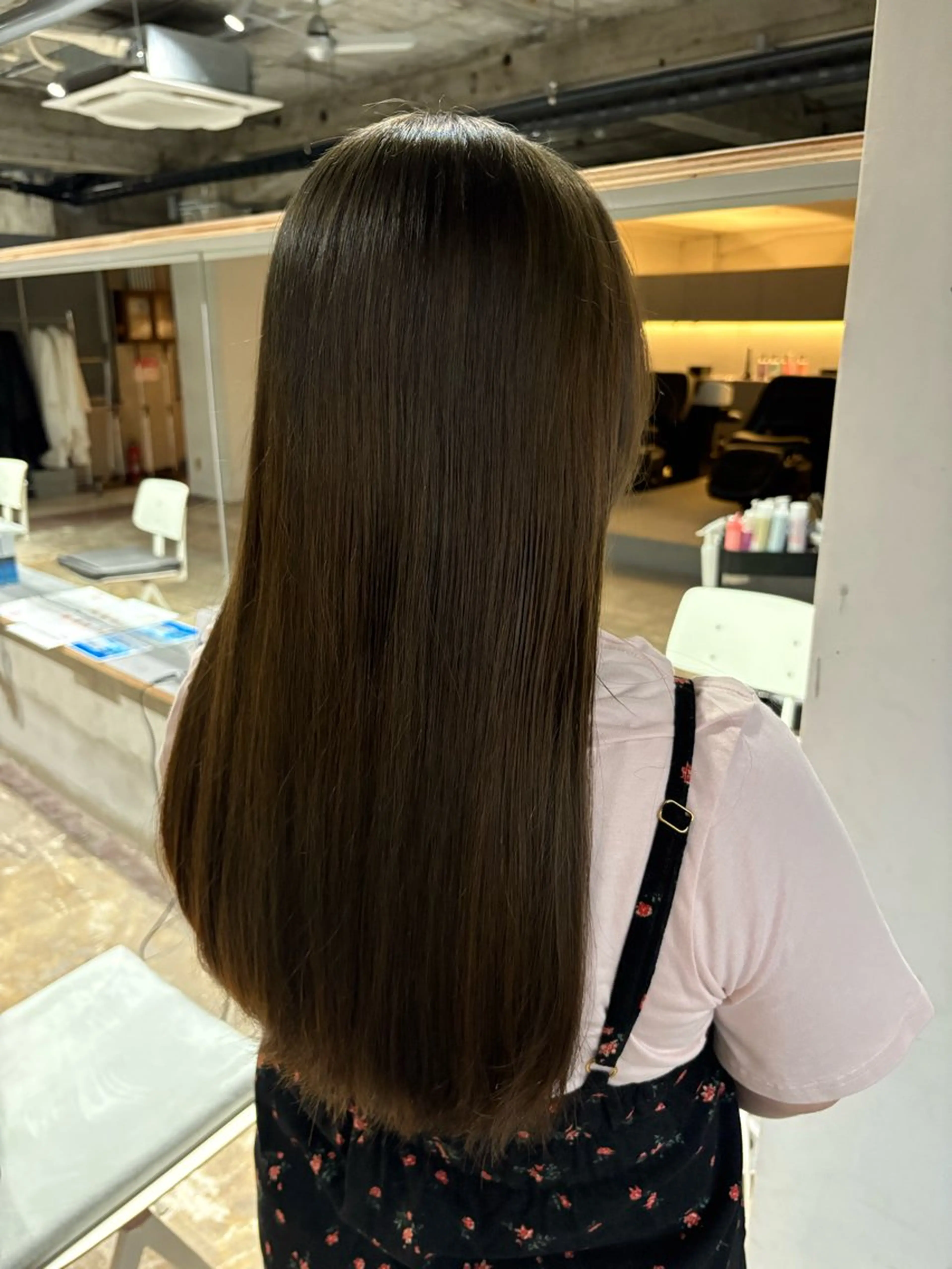 ロング カラー ベージュカラー ブリーチ ダブルカラー グレージュ ブリーチなしカラー ヘアカラー 玉置 七海のヘアスタイル