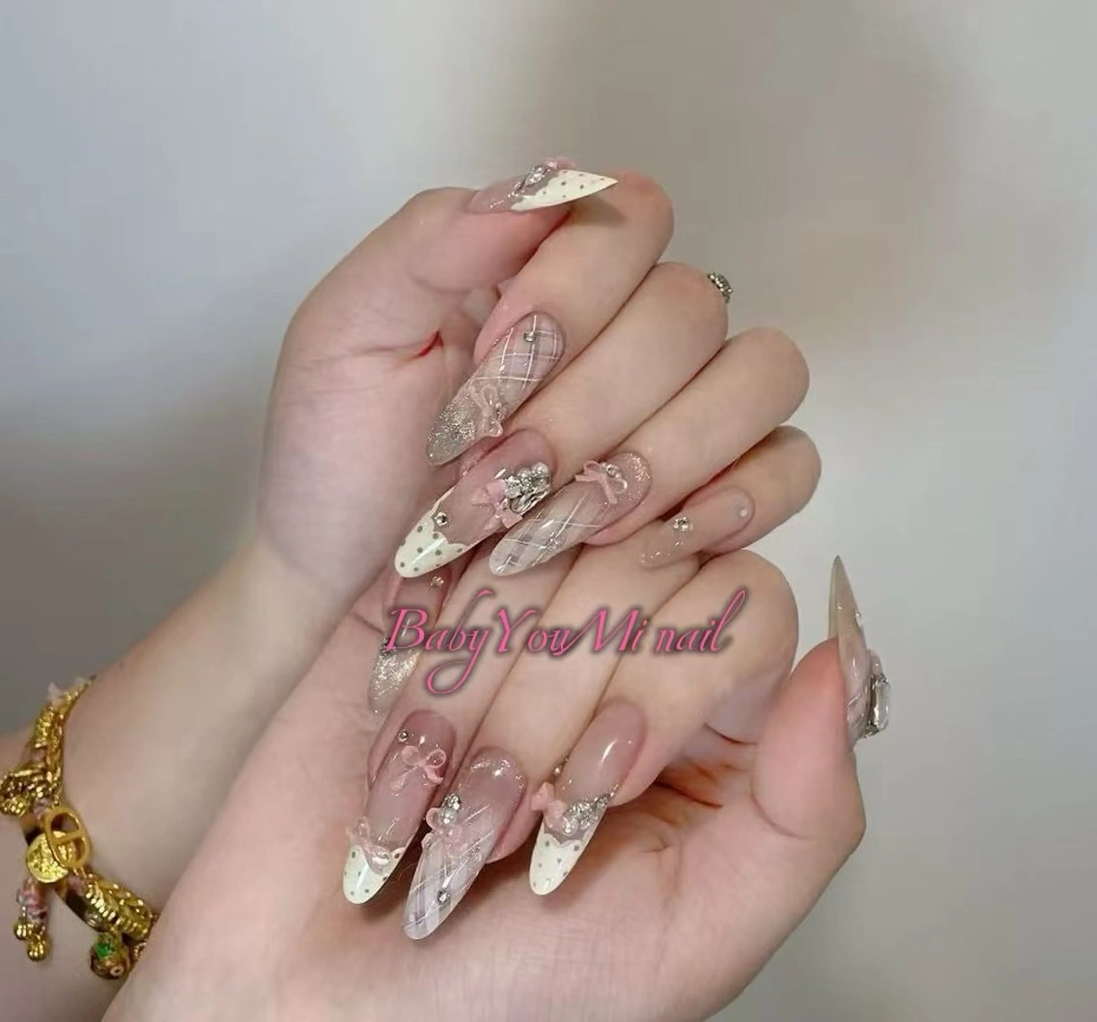 ネイル オーロラネイル フラワーネイル フットネイル フレンチネイル ジェルネイル ハンドネイル BabyYouMi nailのネイルデザイン