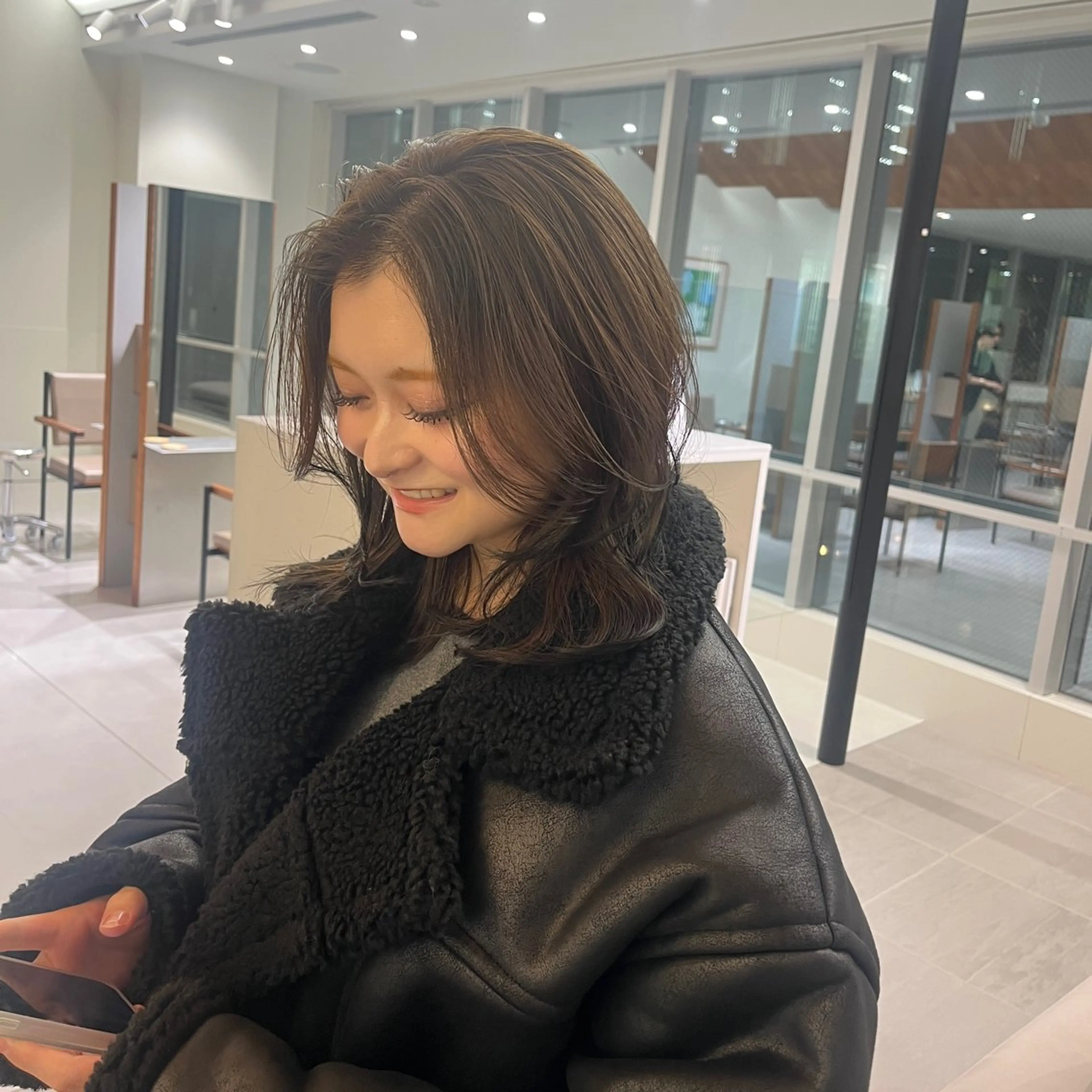 ミディアム カラー ベージュカラー ブリーチ 透明感カラー ダブルカラー オリーブベージュ カット ヘアカラー トリートメント ブリーチ/レイヤー 🌻Mutsumiのヘアスタイル