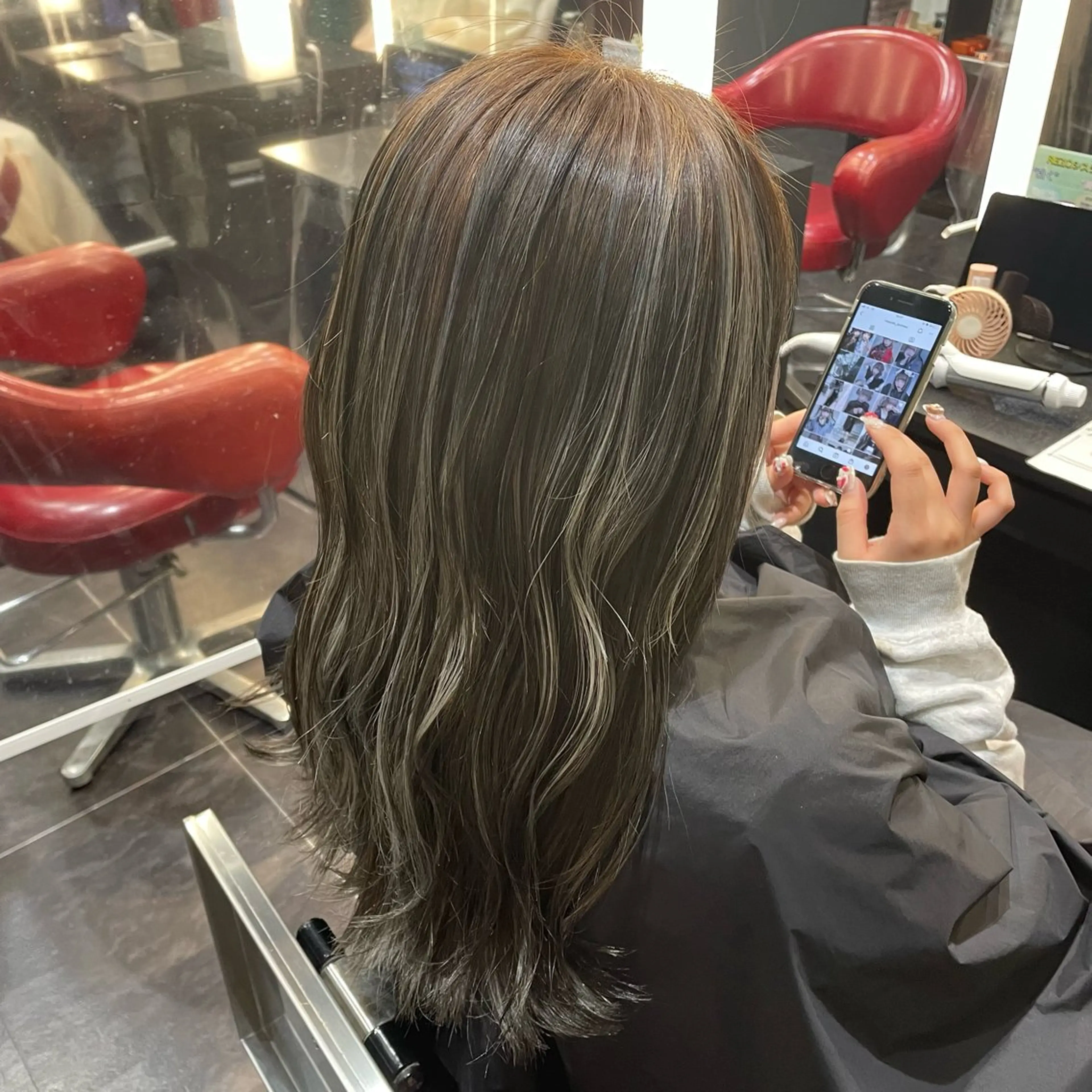 《🎓期間限定クーポン👩‍🎓🎓》ハイライト＋オンカラーの写真