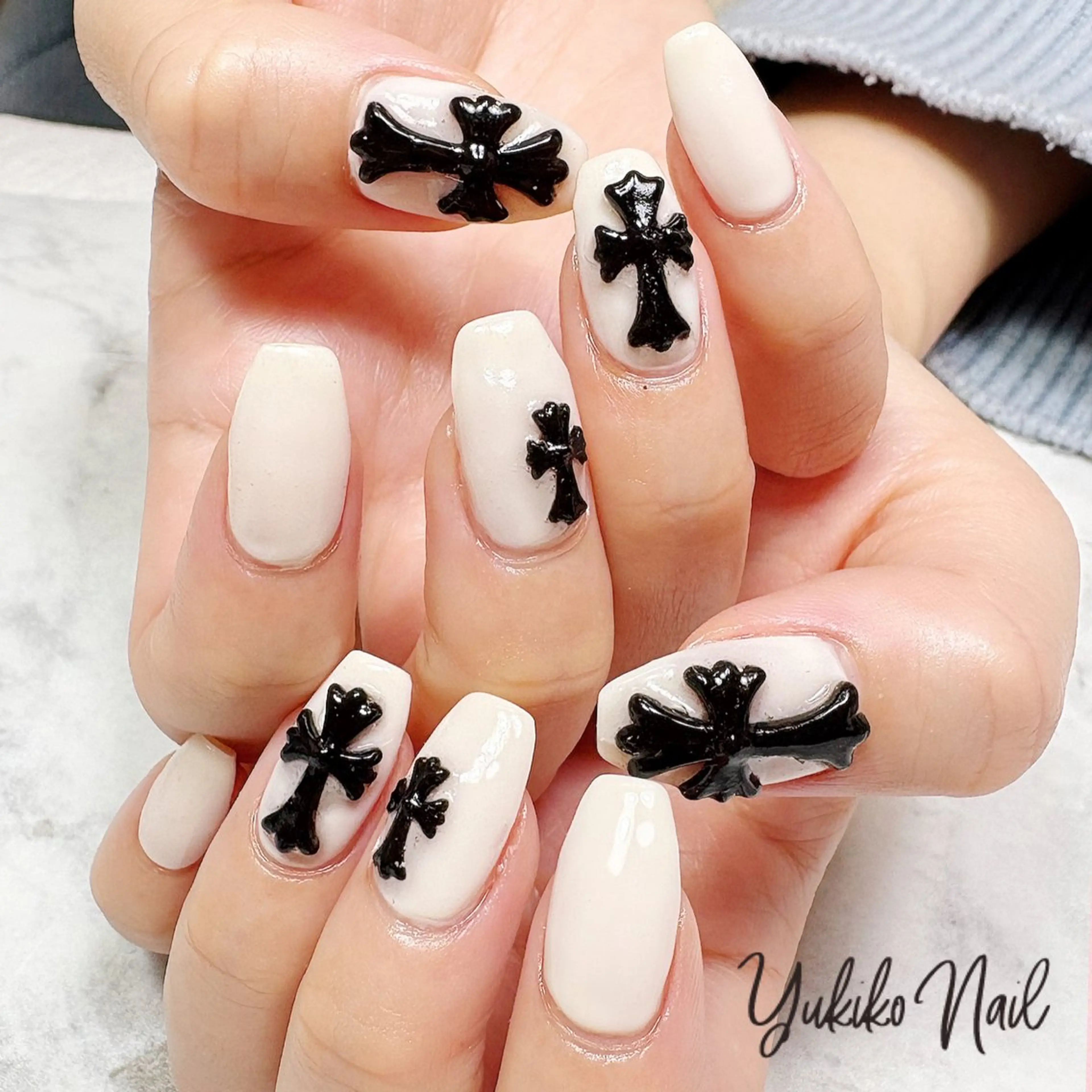 ネイル ホワイト ハンドネイル ユキコ ネイルのネイルデザイン