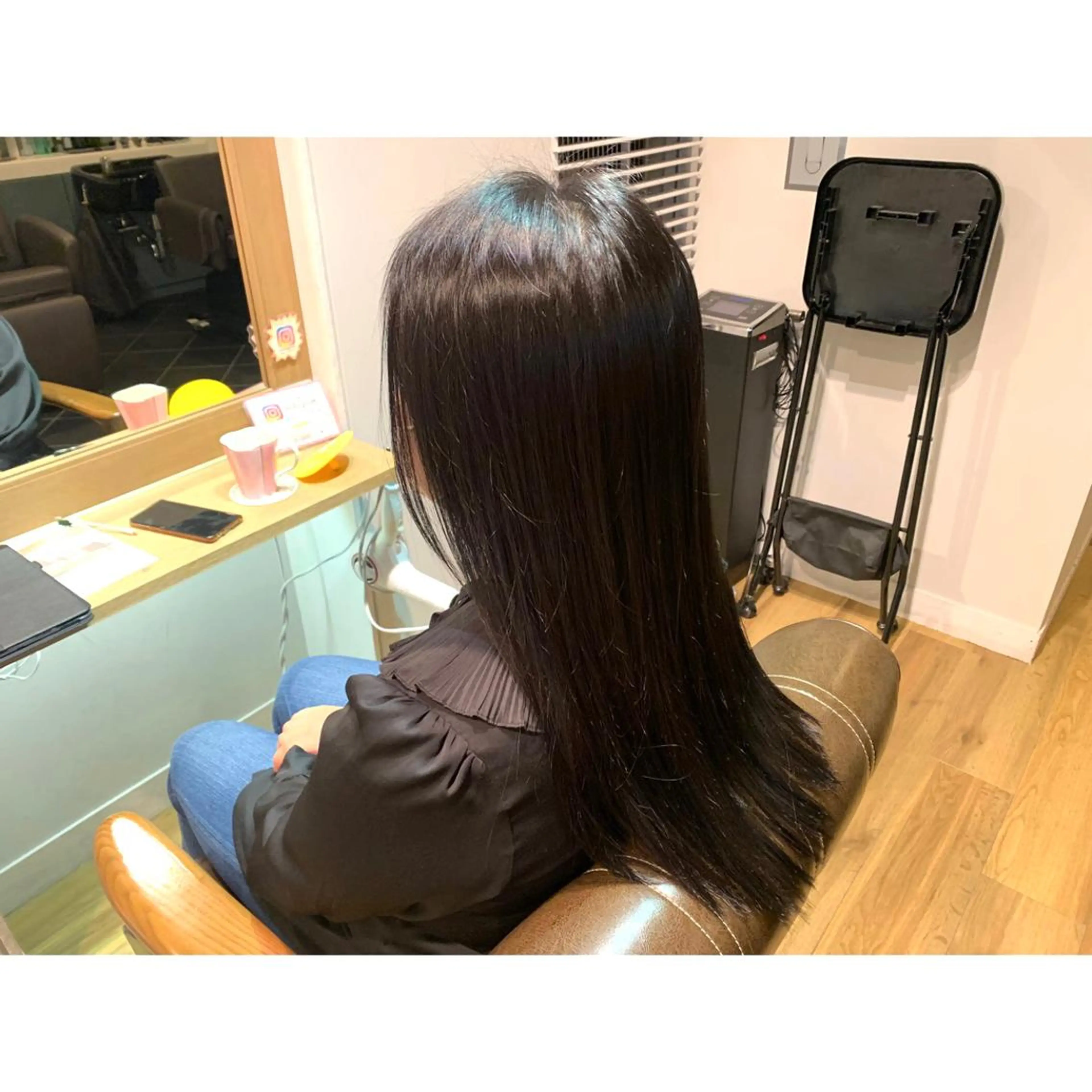 ロング カラー 黒髪 ブルーカラー ブルーブラック ヘアカラー トリートメント ツキダテ ユイのヘアスタイル