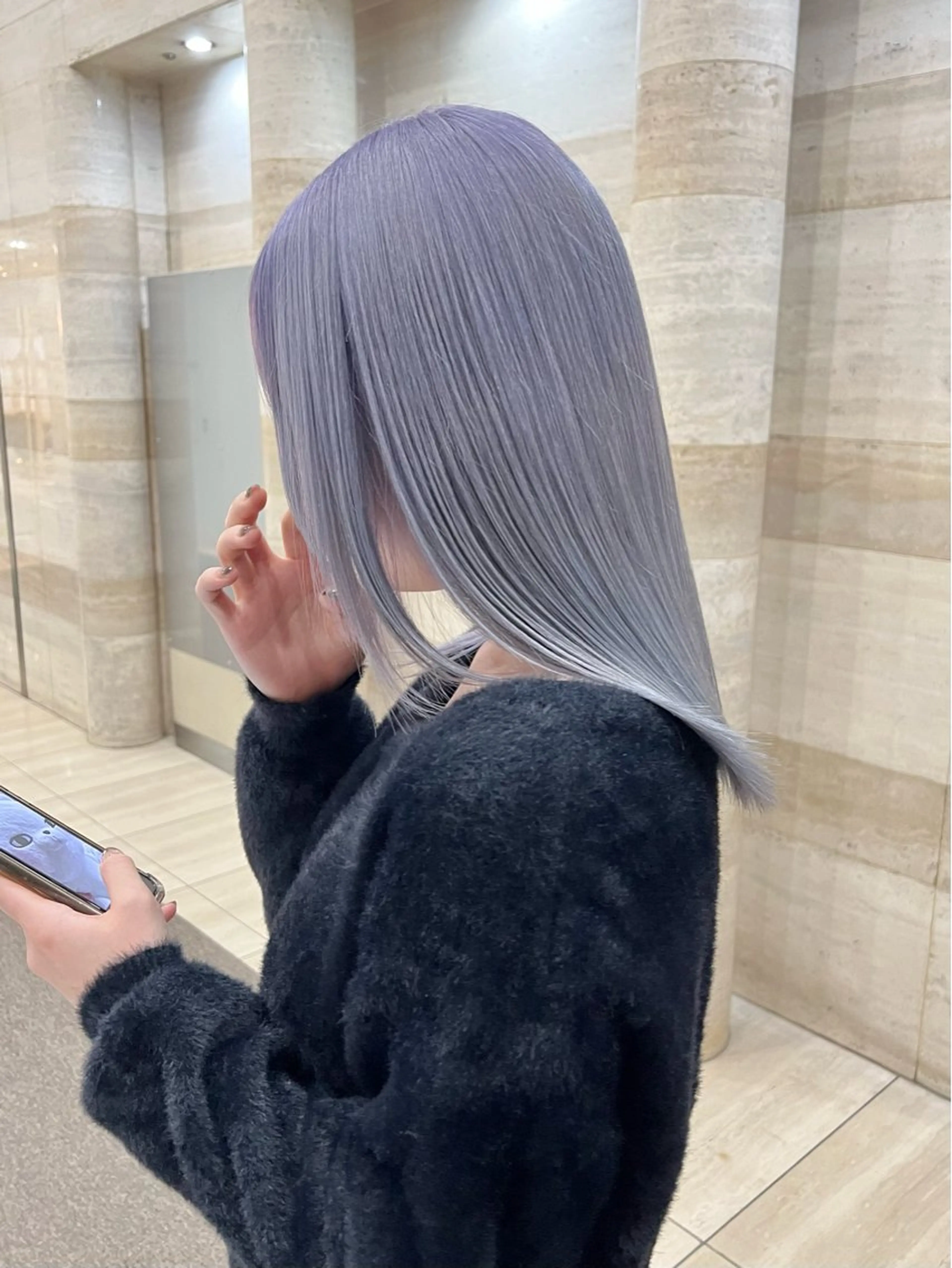 セミロング カラー ヘアカラー トリートメント Via  京都烏丸所属・ブロンド/ハイトーン /レイヤー/りなのヘアスタイル