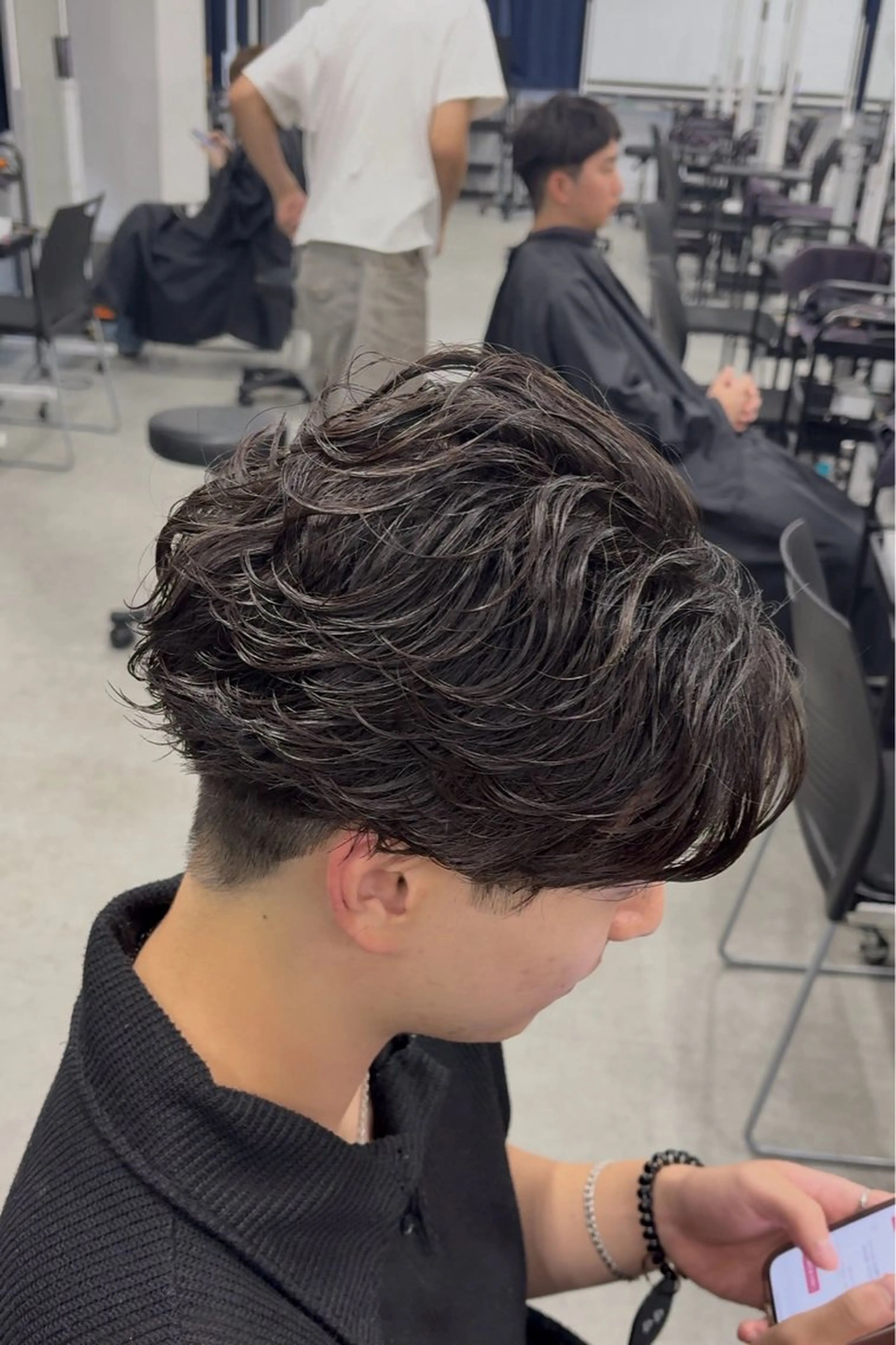 パーマ メンズ センターパート フェザーパーマ メンズハイライト メンズメッシュ マッシュ センターパート/フェ ザー🔥SHUYAのヘアスタイル