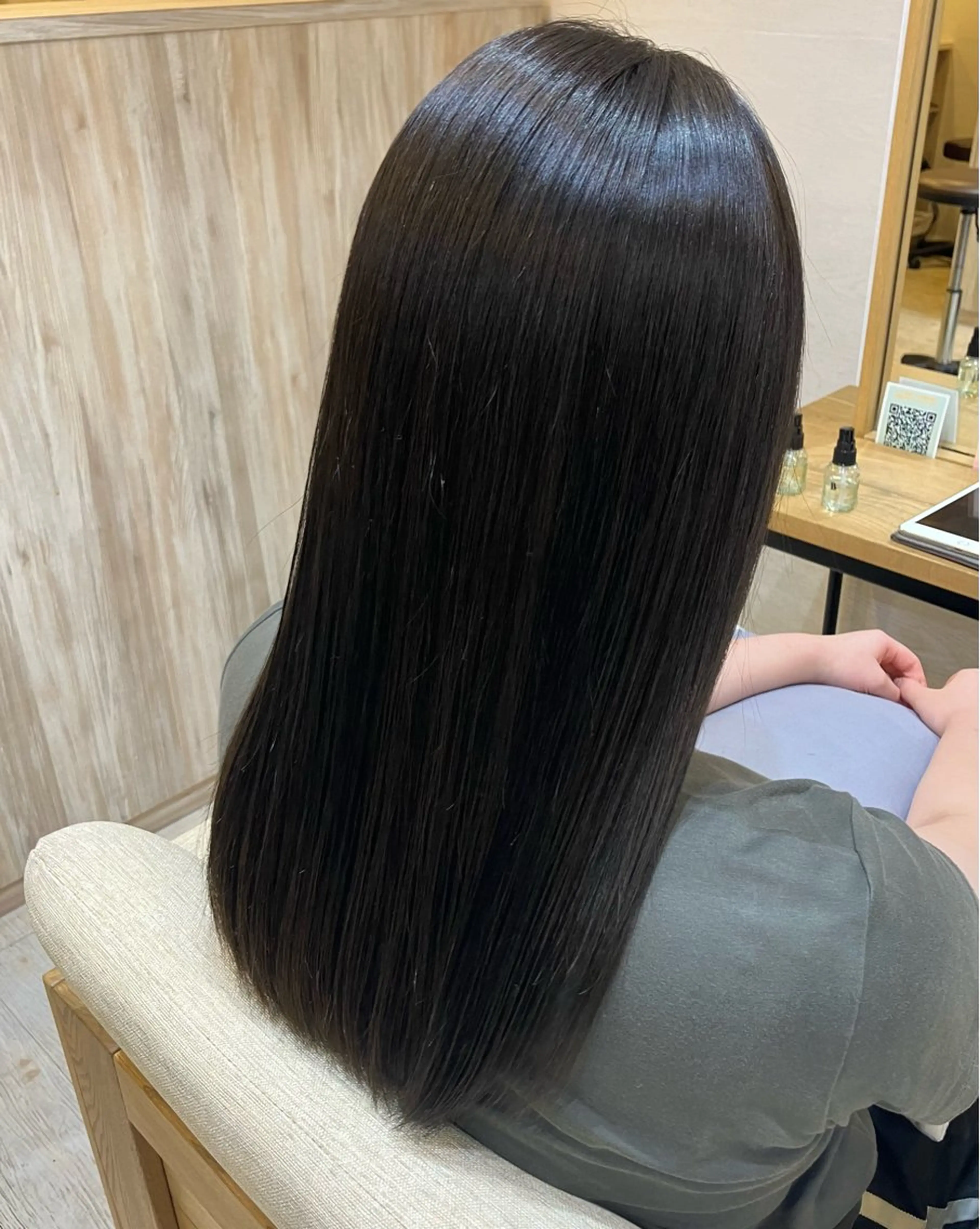 U24.学割(学生限定❗️)髪質改善縮毛矯正、カットの写真