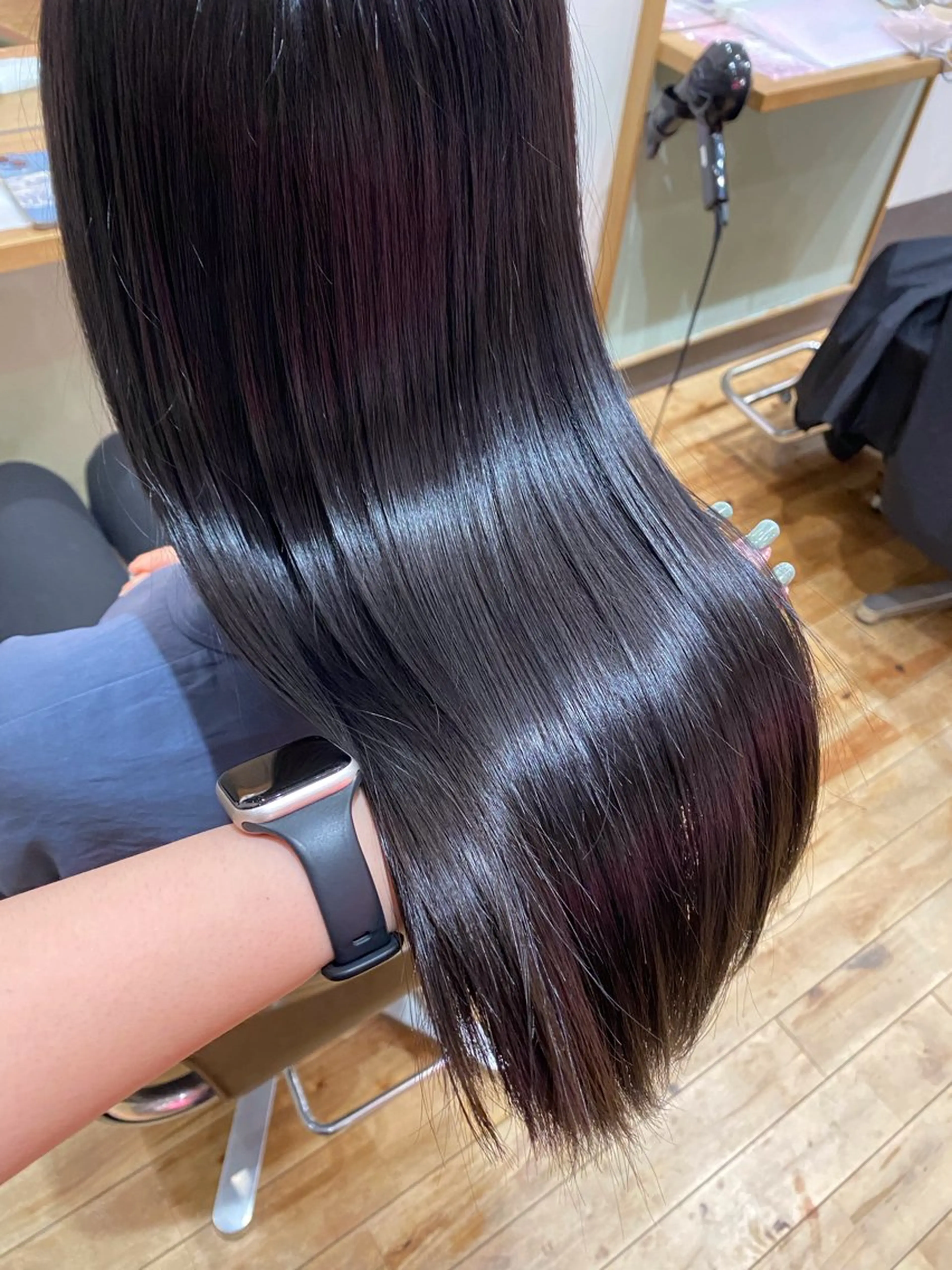 ロング トリートメント D'na ディーナのヘアスタイル