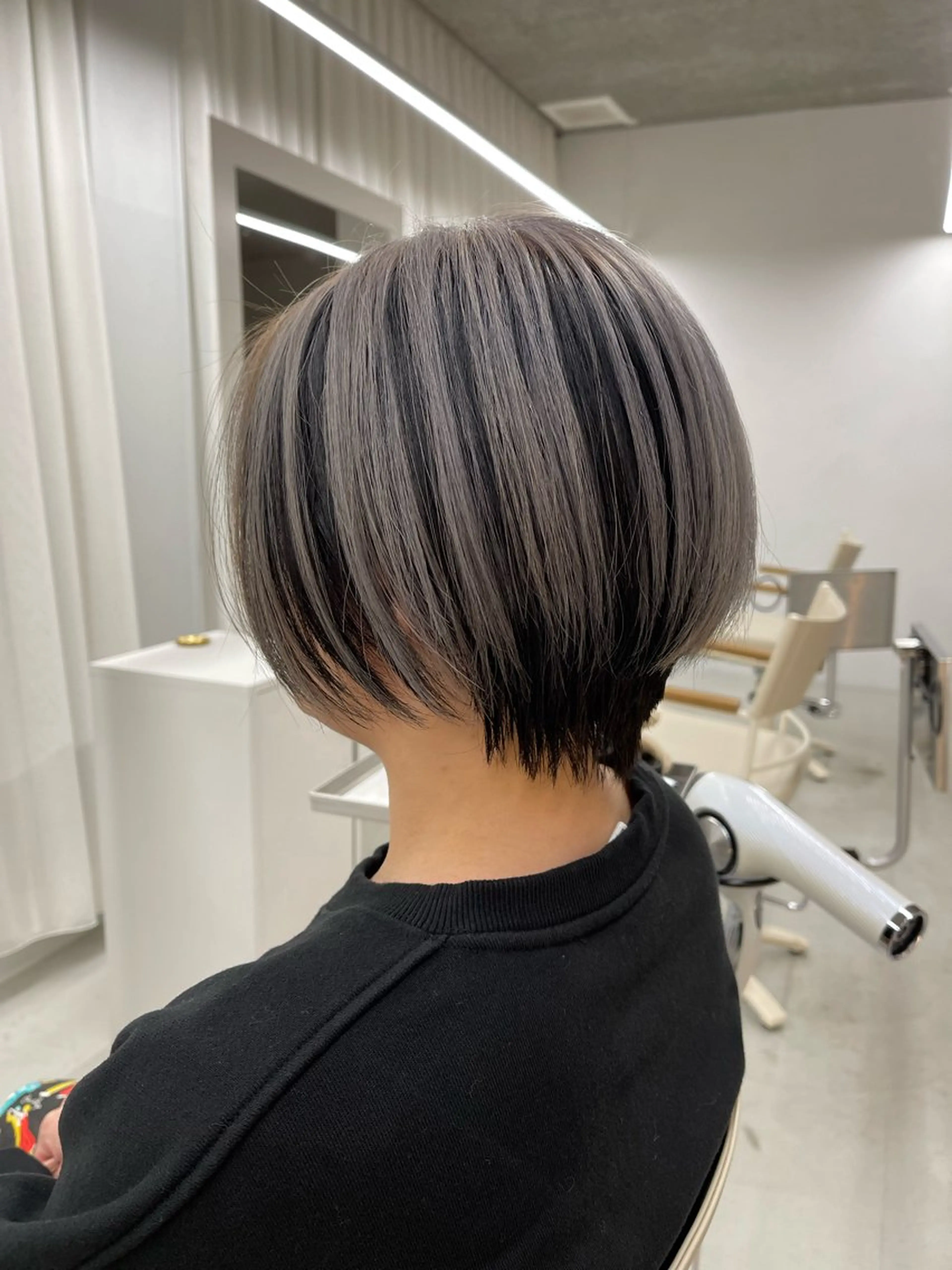 ショート カラー 柴田泰秀sotti. 髪質改善/ブリーチのヘアスタイル