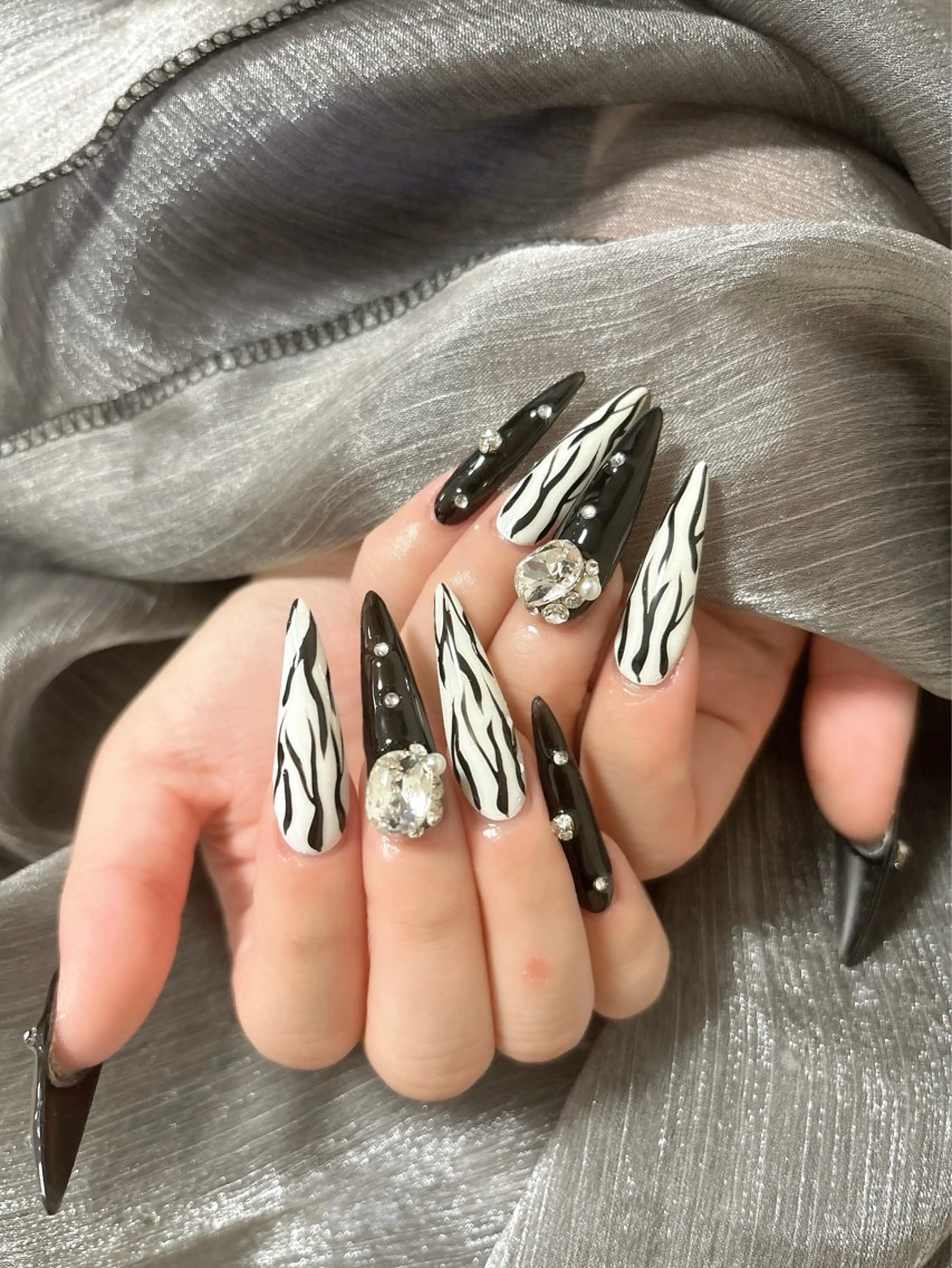 ネイル W&nail  slon所属・W·mai nail 関内のネイルデザイン