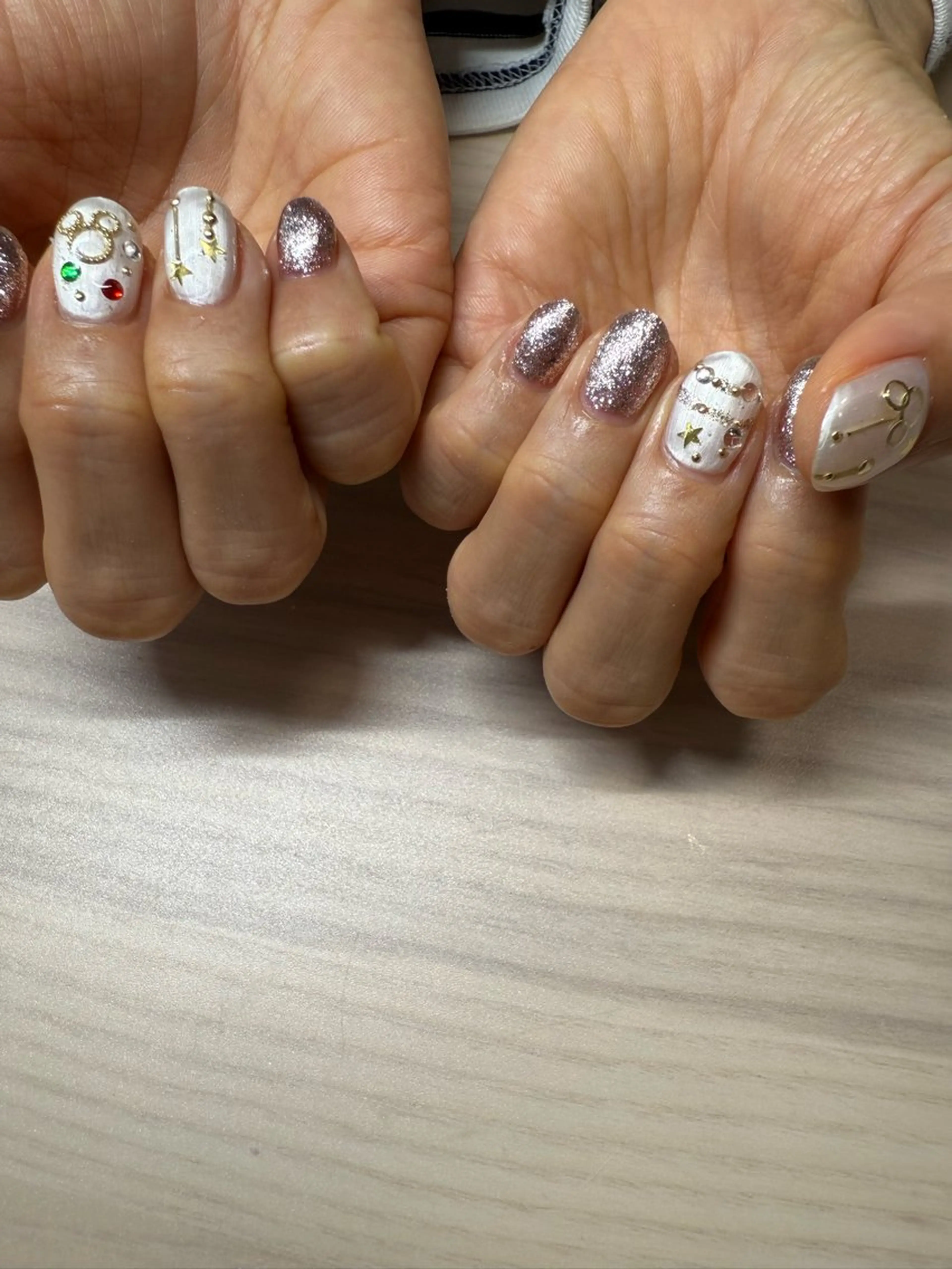 ネイル デ・アイム「nail salon MIMIPARUN」所属・ナリス化粧品 MIMIPARUNのネイルデザイン
