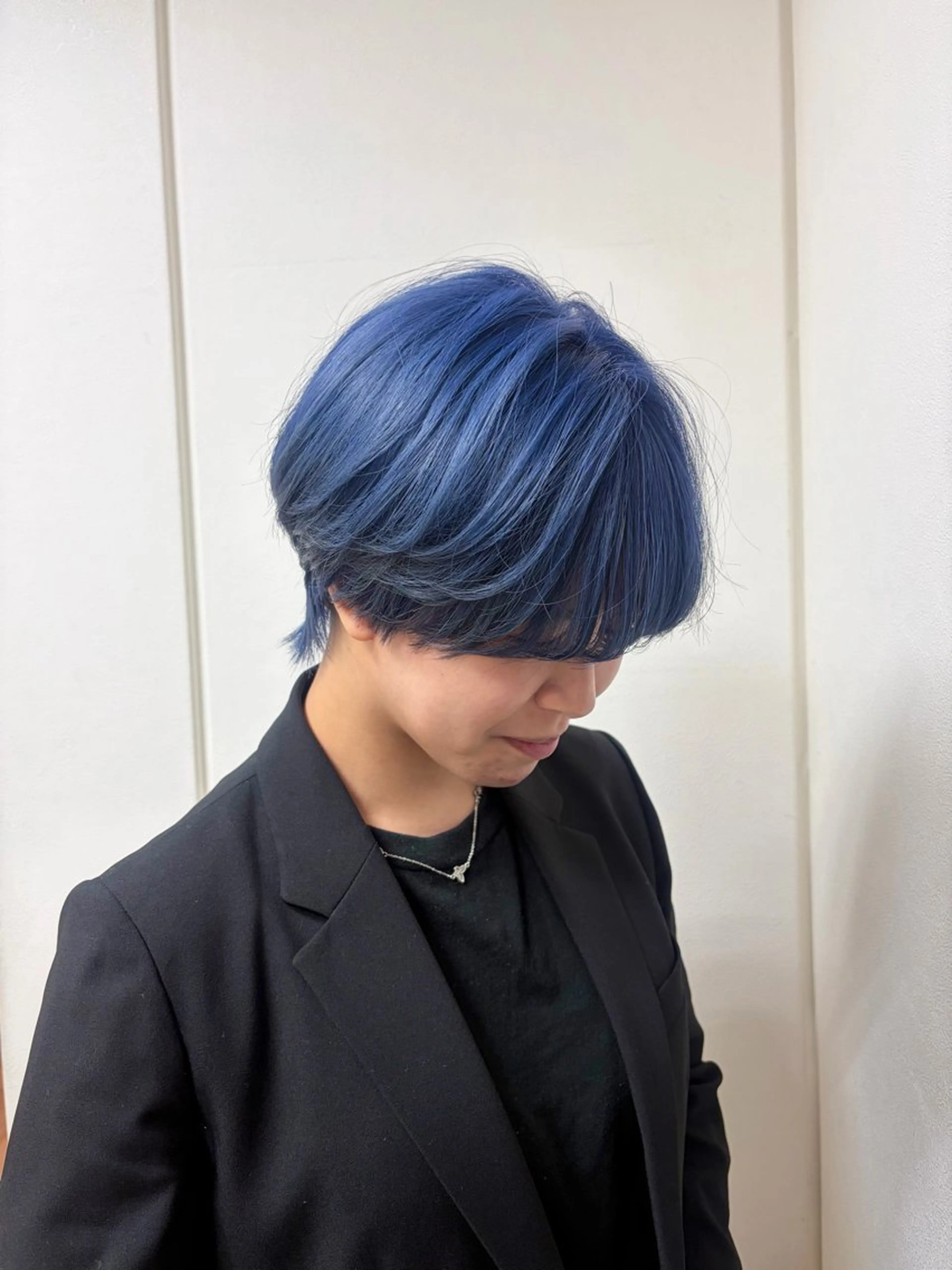 ショート カラー ブルーカラー 透明感カラー ヘアカラー cie ヒナタのヘアスタイル
