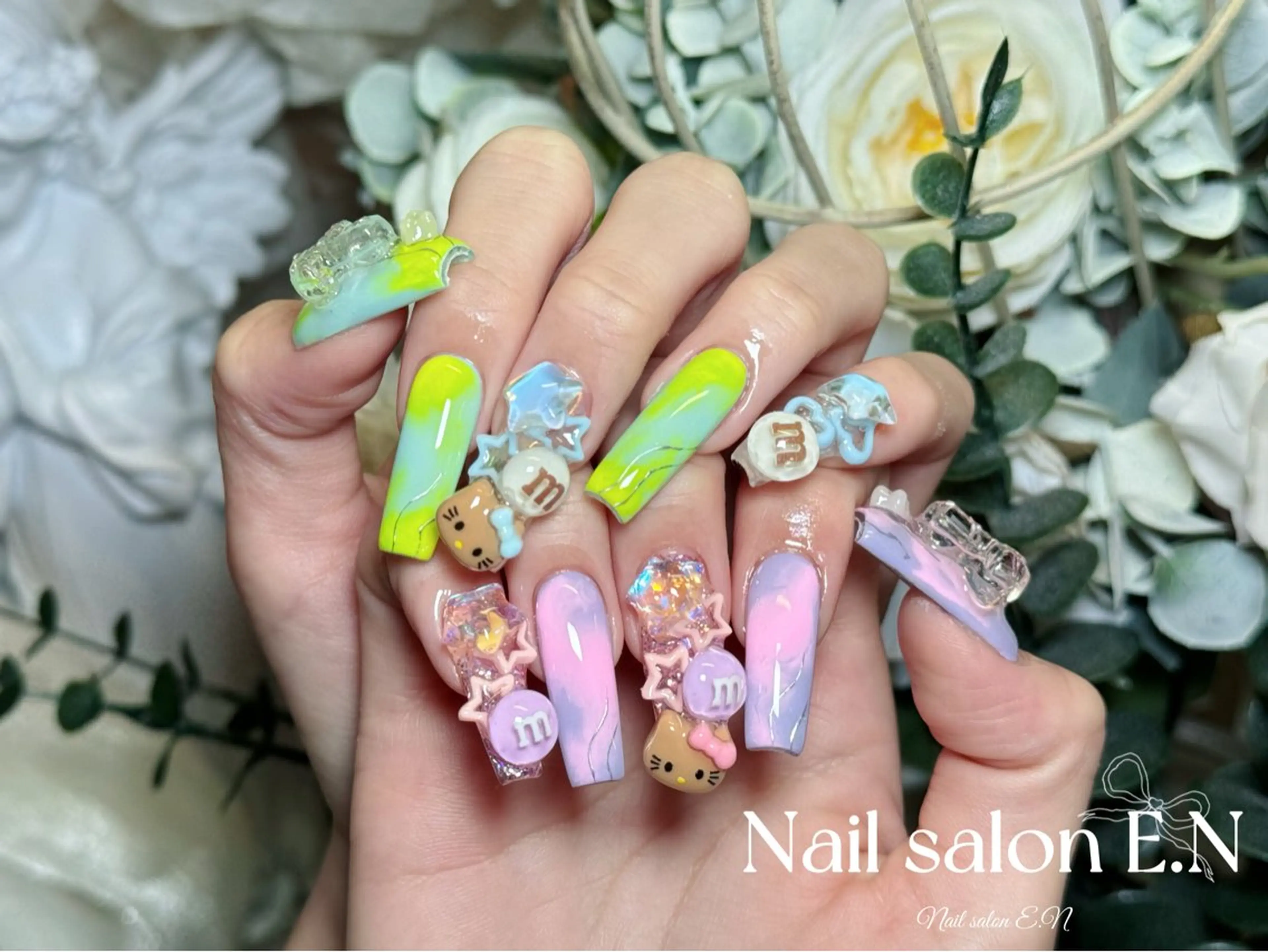 ネイル アートネイル オーロラネイル ブラウン クリアネイル フレンチネイル ハンドネイル E.N🦋 長さ出し/持ち込みのネイルデザイン