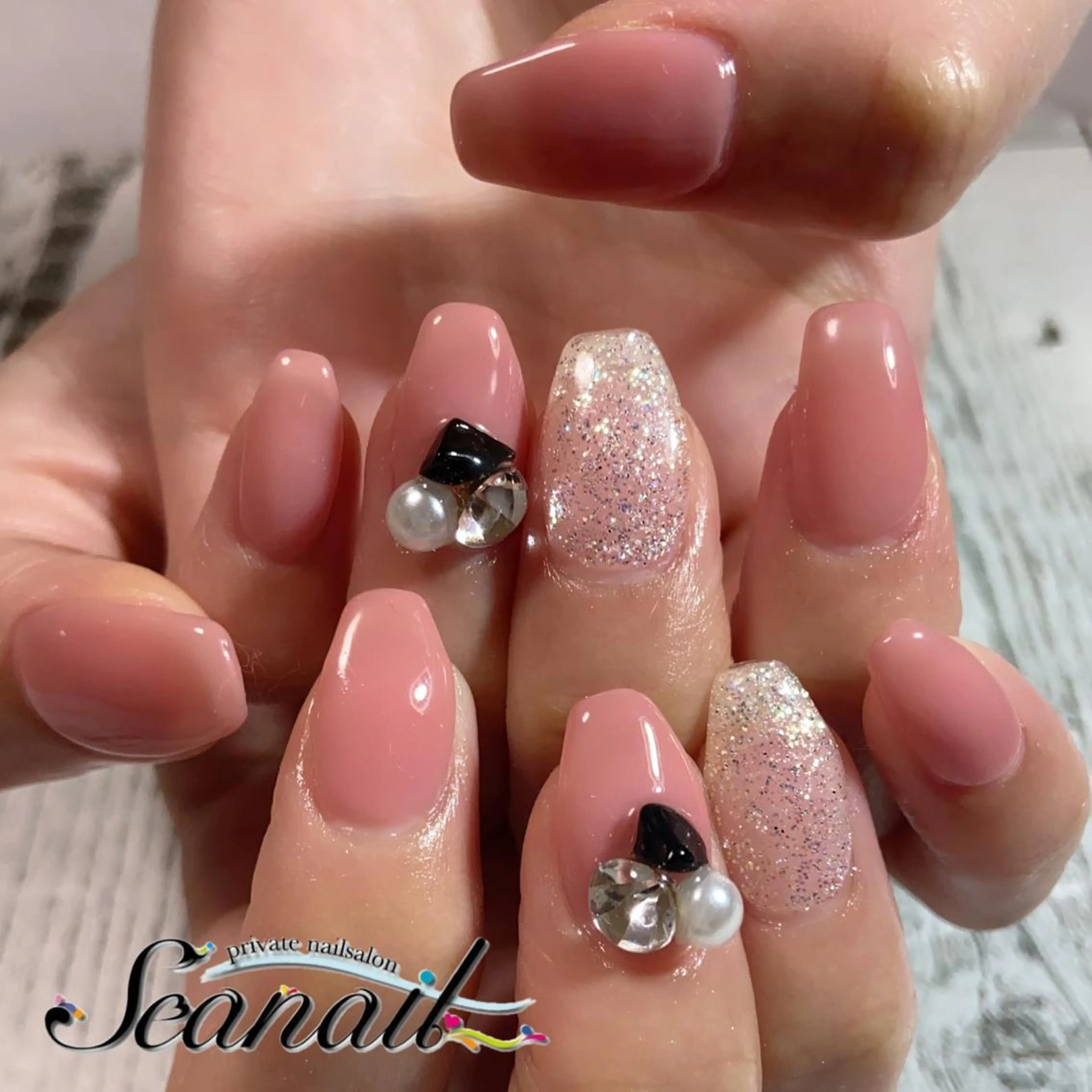 ネイル アートネイル フットネイル ジェルネイル ラメ(グリッター) 持ち込み 小尾 栞のネイルデザイン