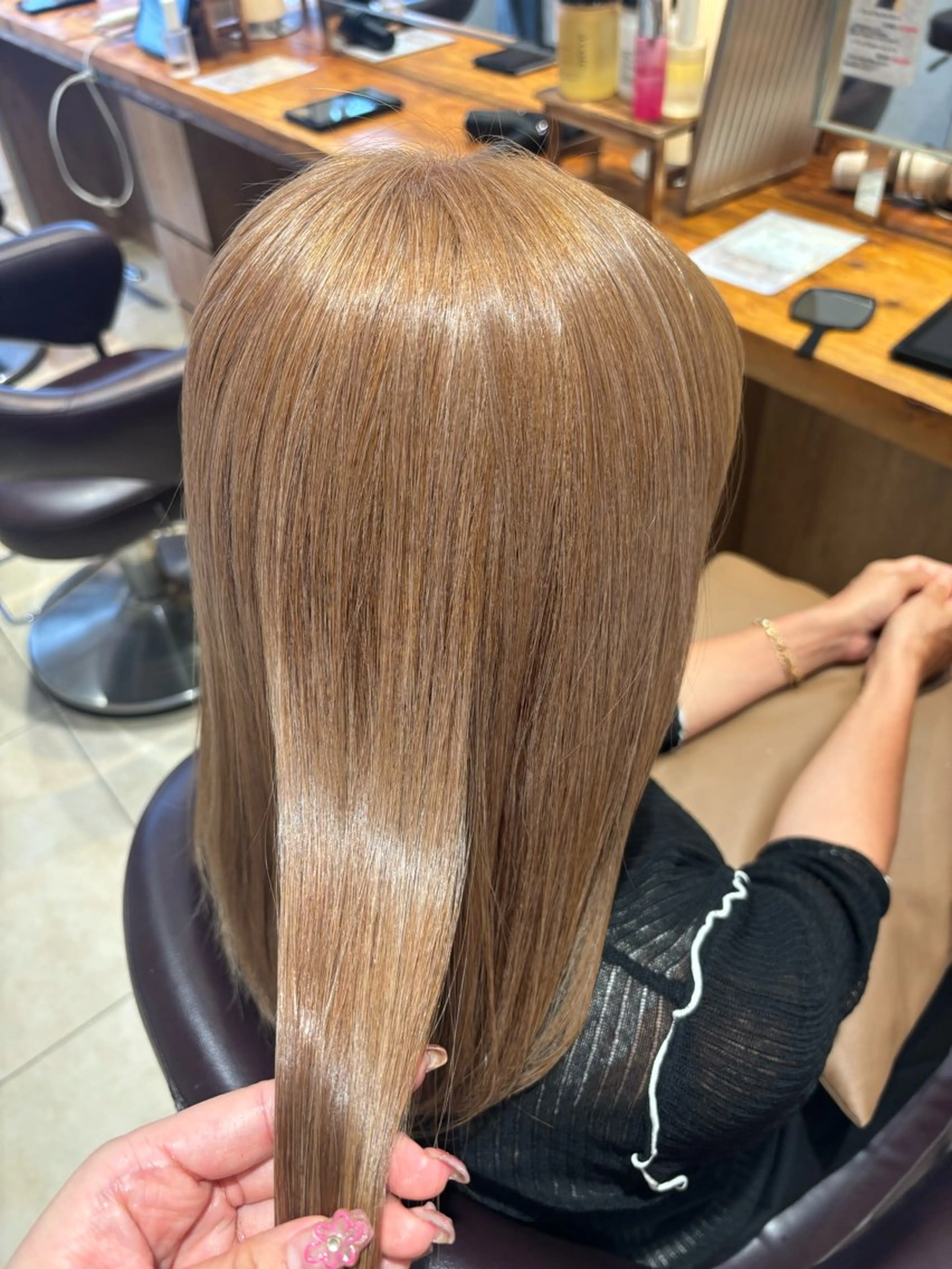 セミロング カラー 田島 美咲のヘアスタイル