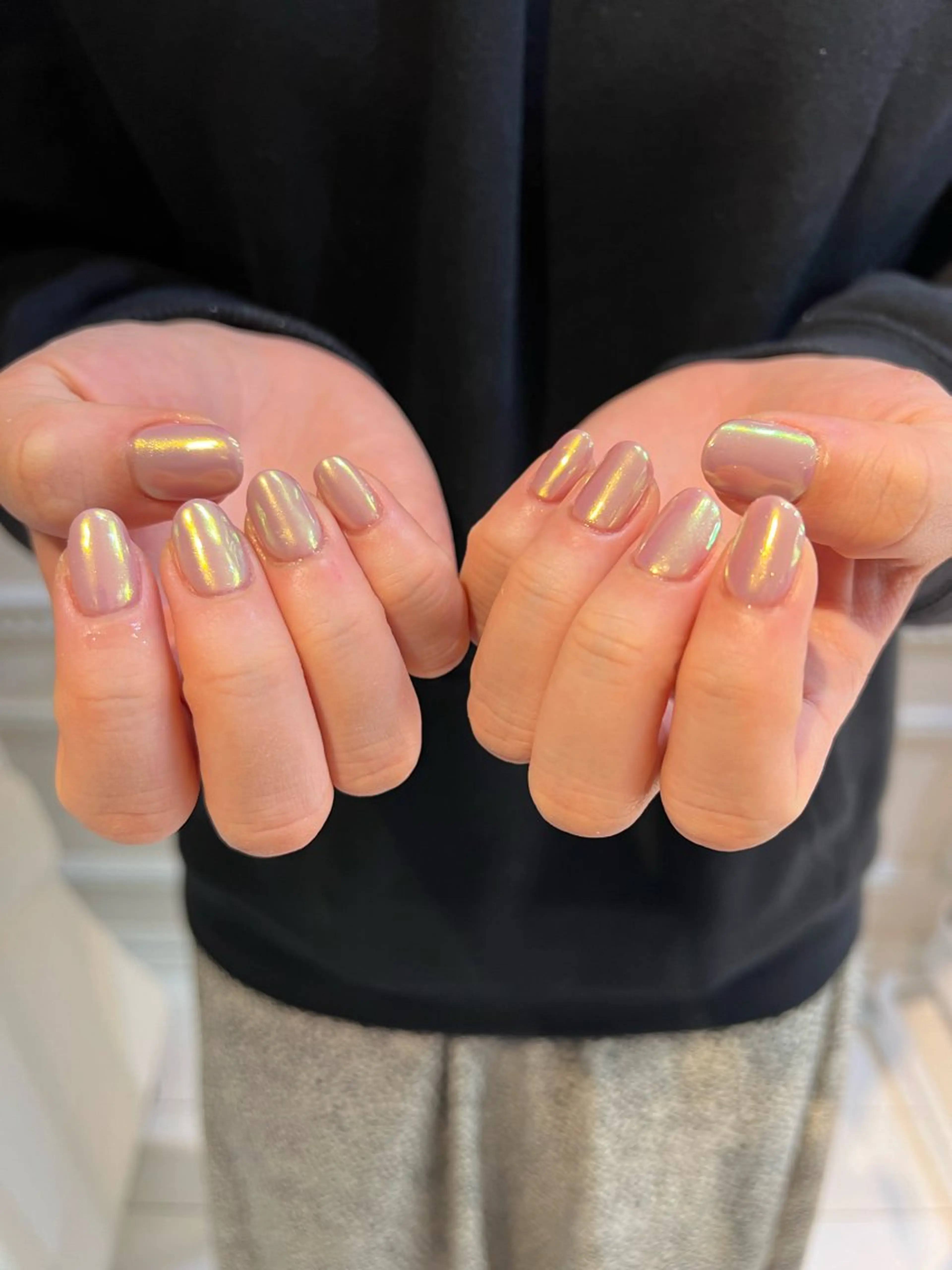 ネイル オーロラネイル 黄色 ハンドネイル 🎀チーク/ちゅるん 🫧chisa🎀のネイルデザイン