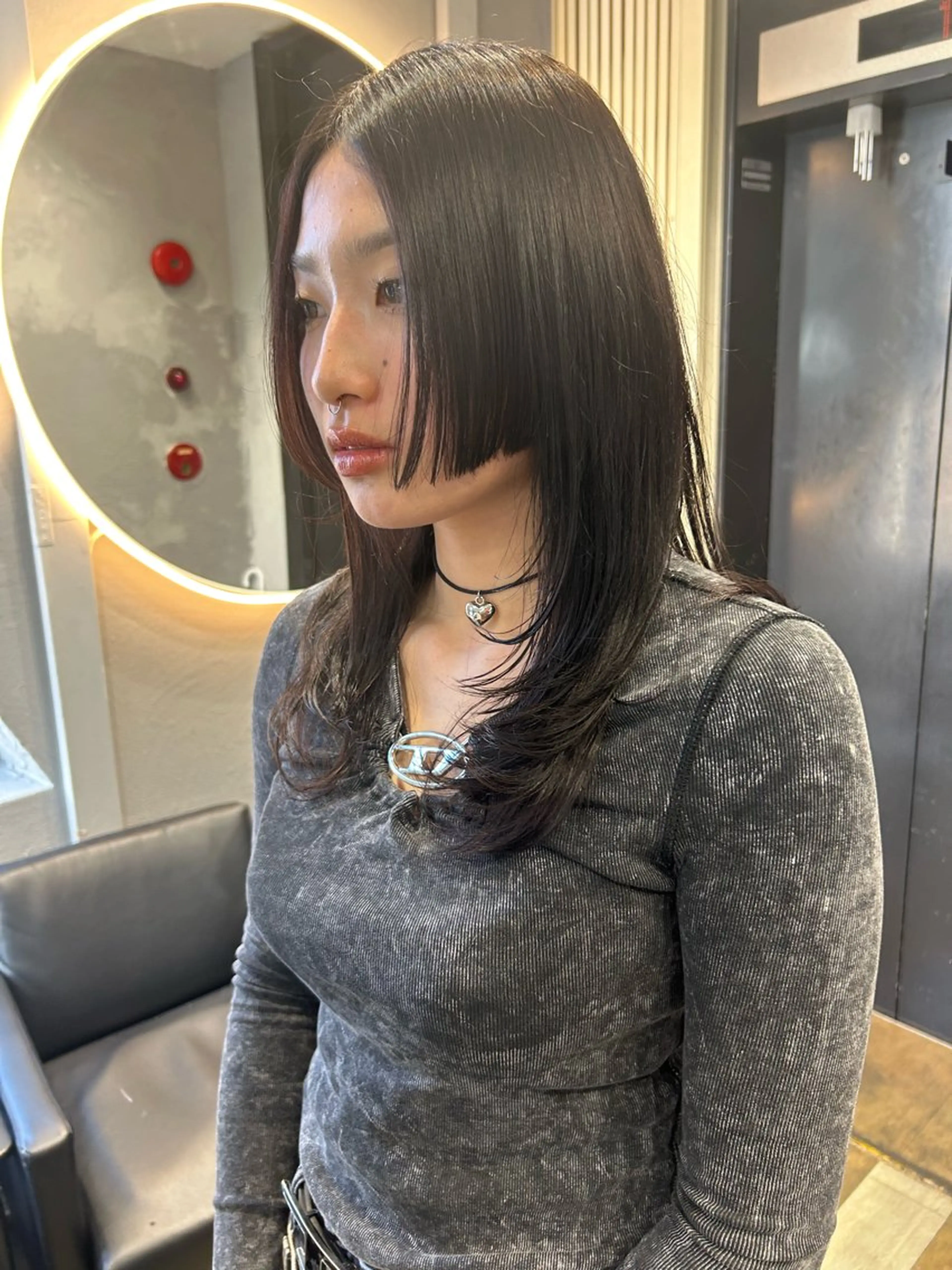 セミロング カラー TATSUブリーチ/ ミルクティーベージュのヘアスタイル