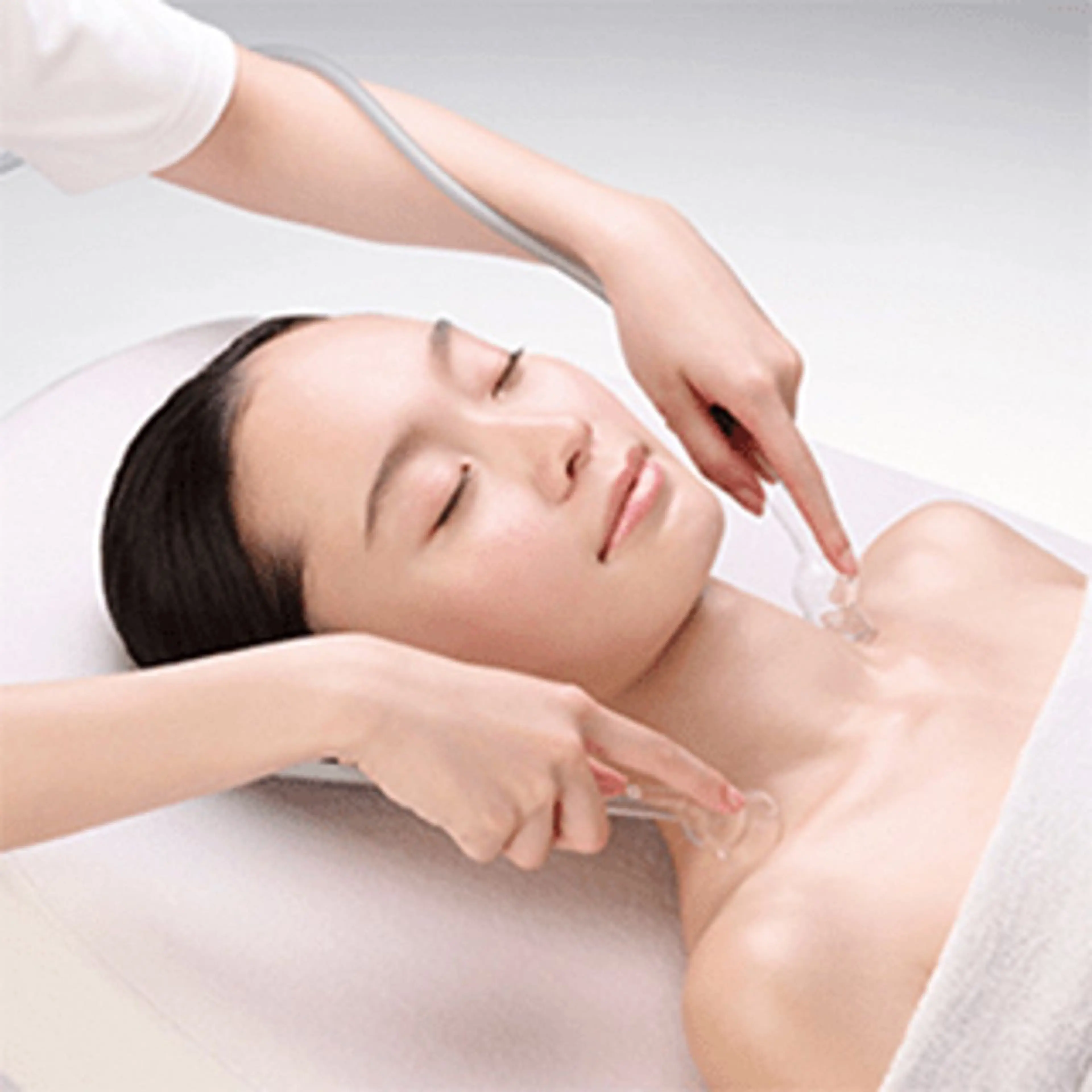 肌診断付き✨フェイシャルクリア《ヘッド・ネック&ショルダー・デコルテ・フット・フェイシャルマスク・毛穴吸引・振動付き》の写真