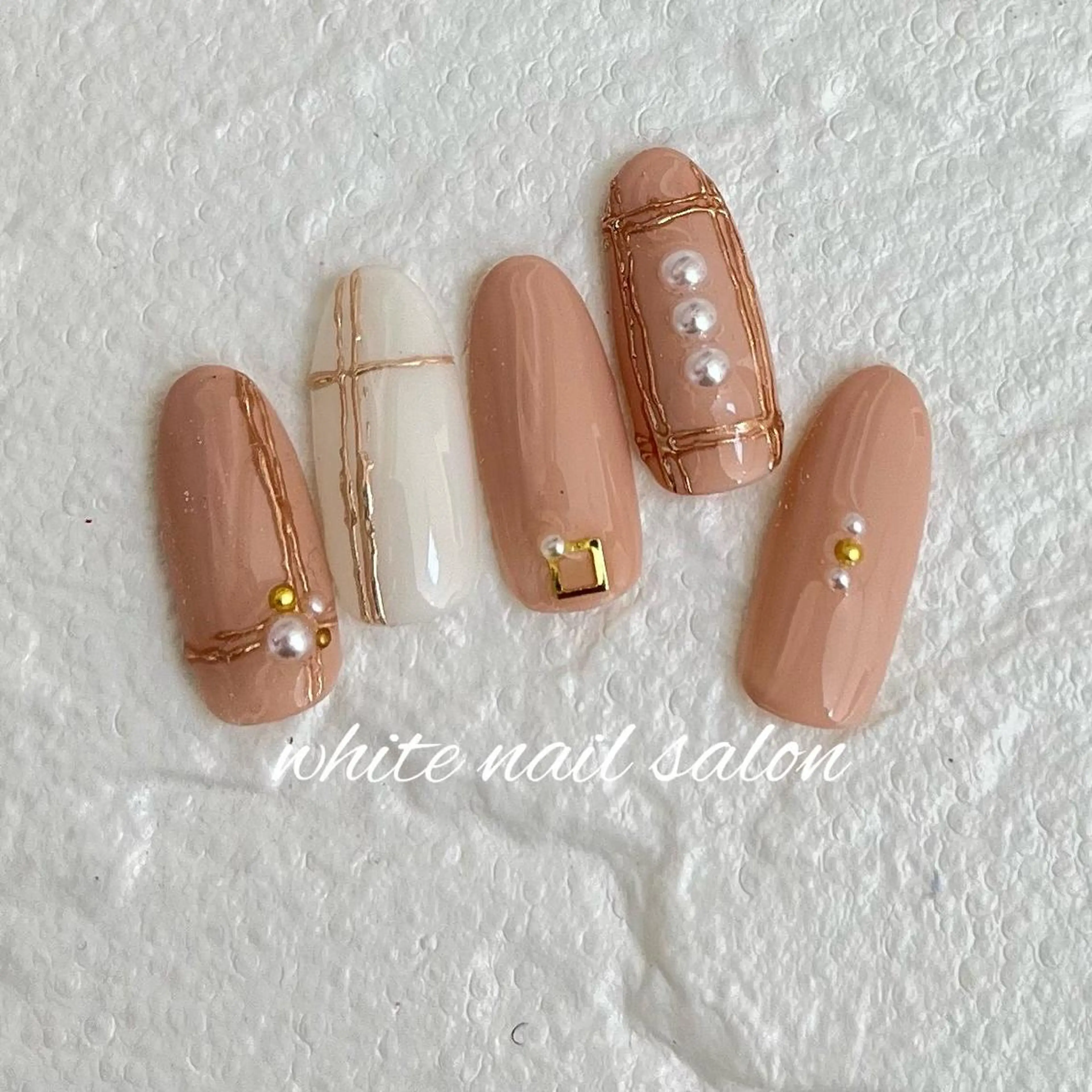 ネイル フットネイル ジェルネイル ハードジェル ラメ(グリッター) 持ち込み ハンドネイル white nail salonのネイルデザイン