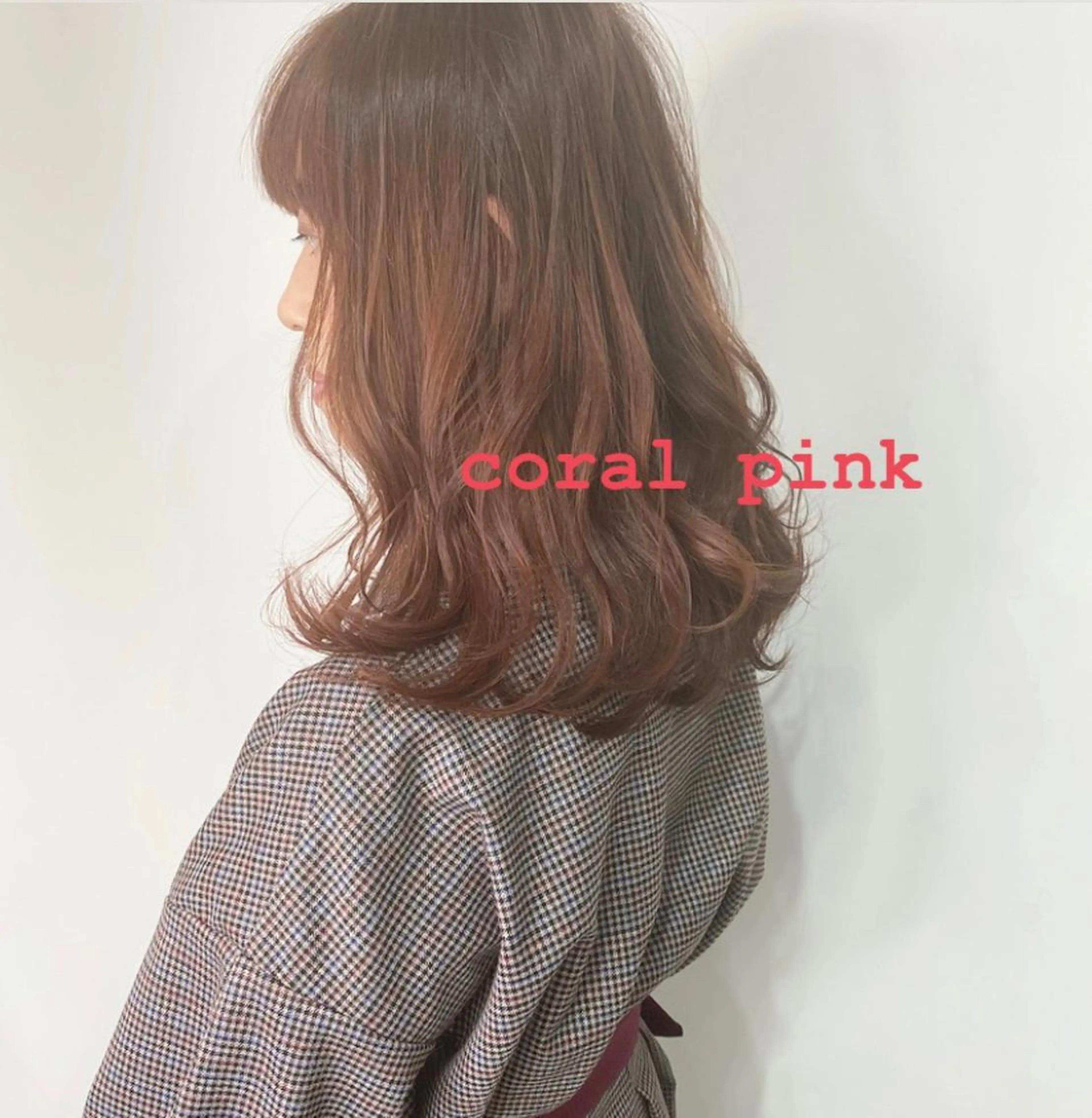 ミディアム 家里 圭子のヘアスタイル