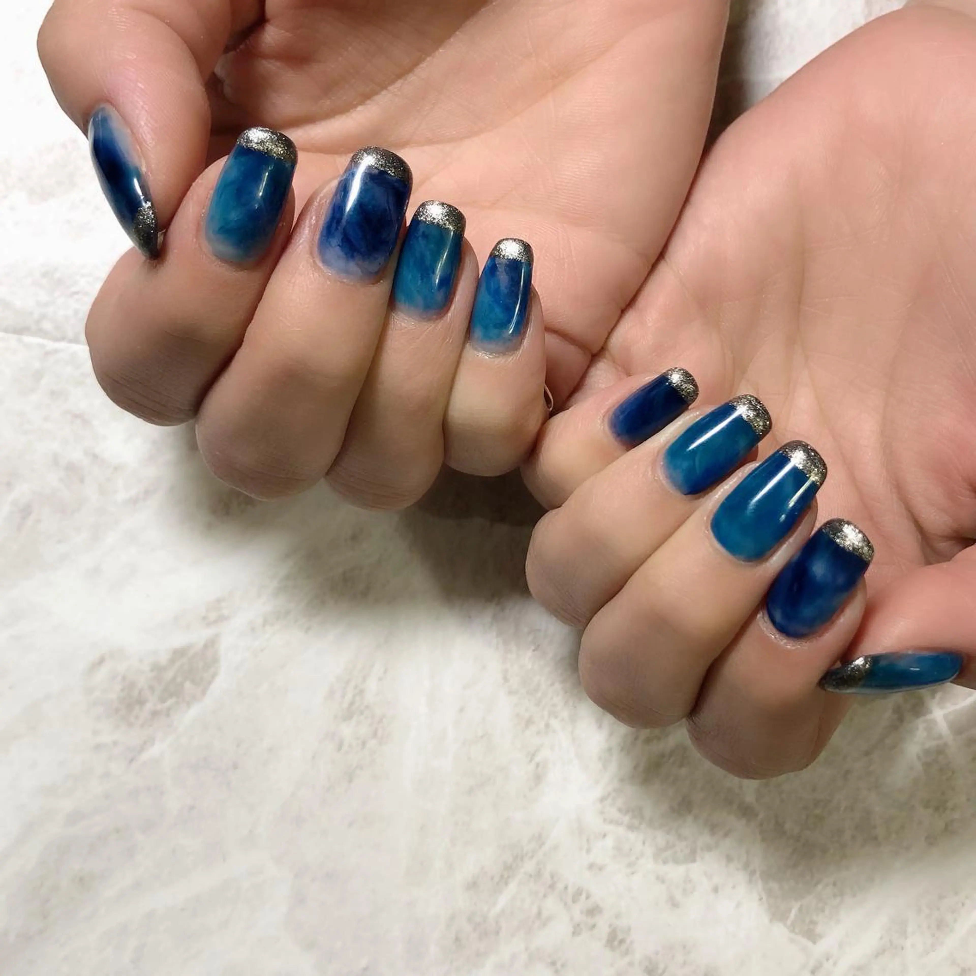 ネイル フットネイル フレンチネイル ジェルネイル ラメ(グリッター) ラメグラデーション NEO Beauty Salon所属・𝐍𝐄𝐎 𝐉𝐔𝐑𝐈のネイルデザイン