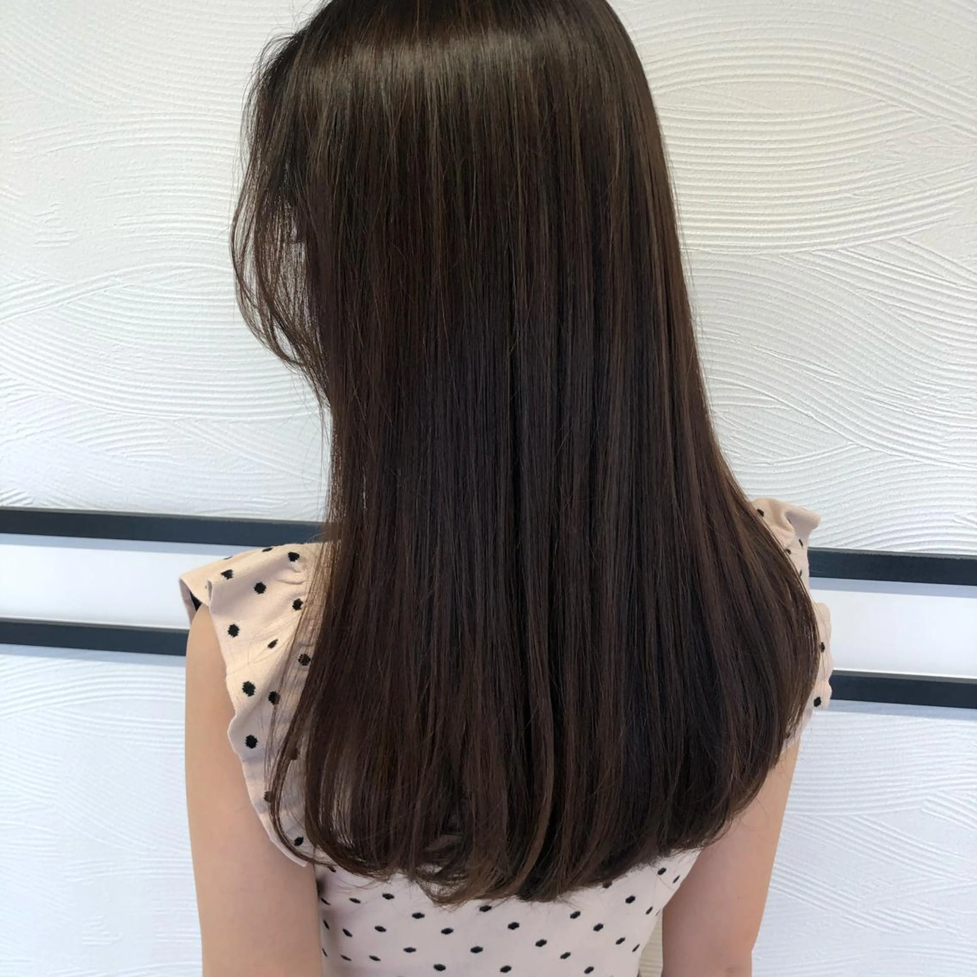ロング 小顔カット✨ 透明感カラーのヘアスタイル