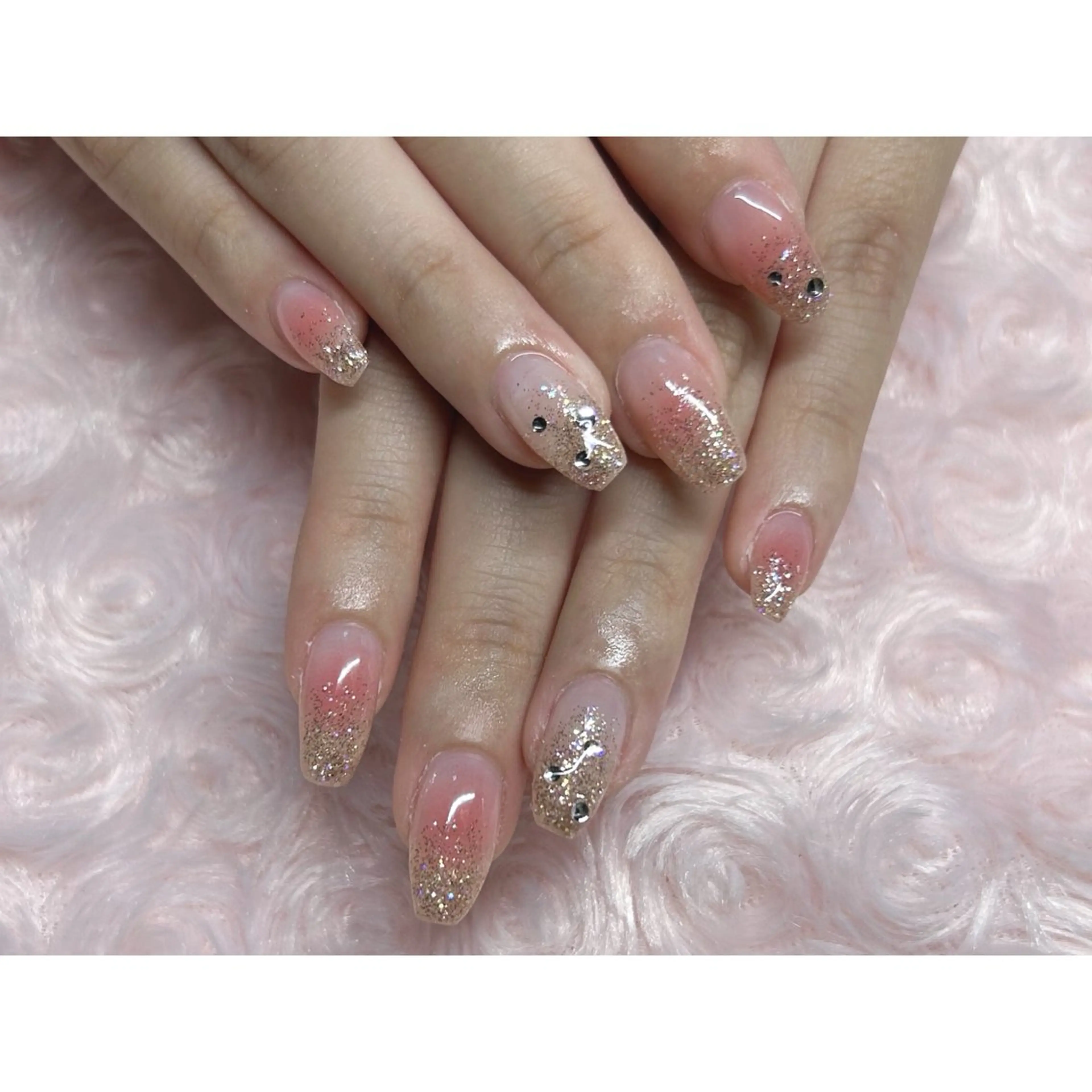 ネイル ハンドネイル 横浜駅東口 🐬🫧 ｵｰﾀのネイルデザイン