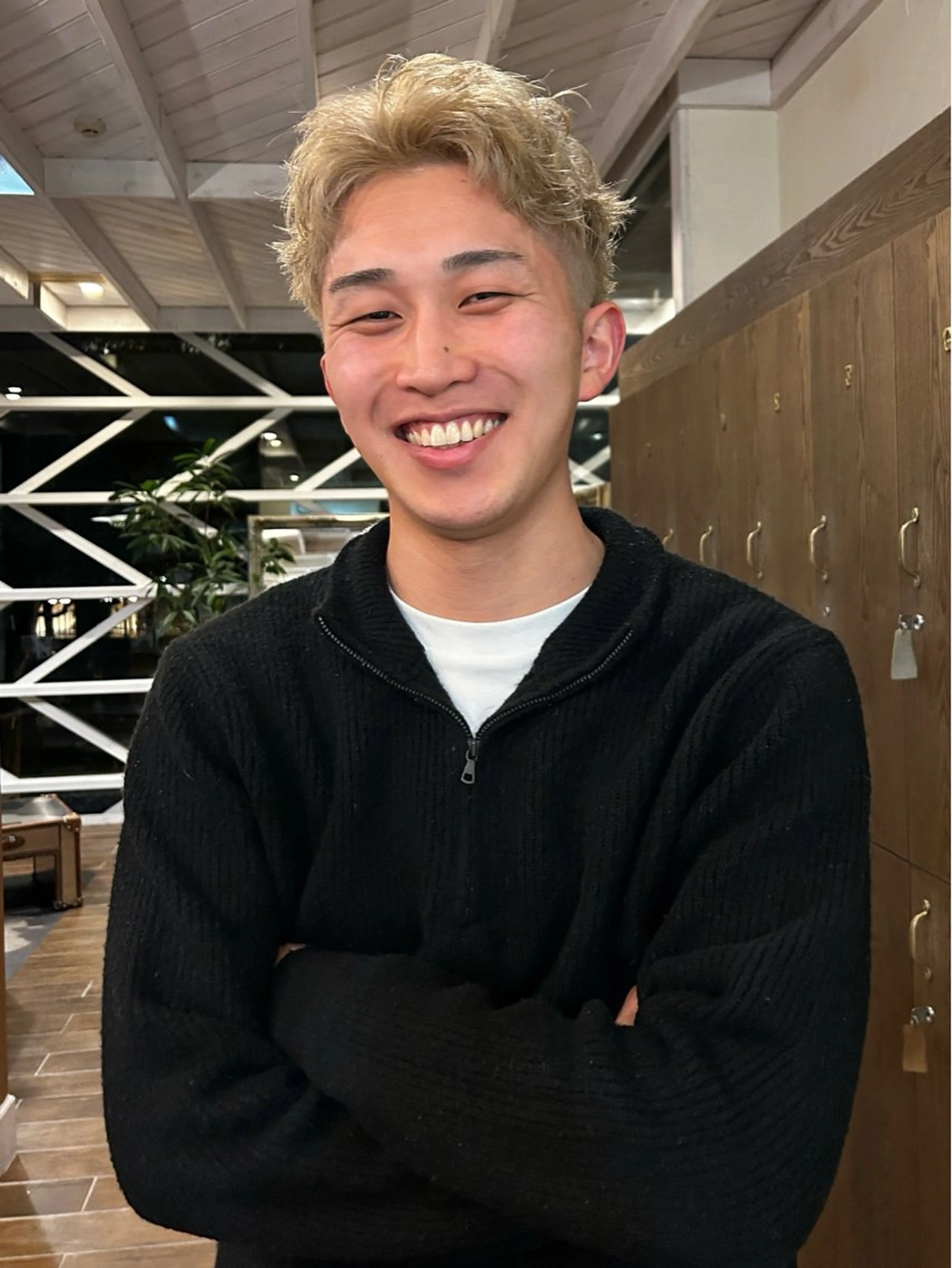 カラー メンズ メンズパーマ 髪質改善 縮毛矯正 ヘアカラー 西 優衣奈のヘアスタイル