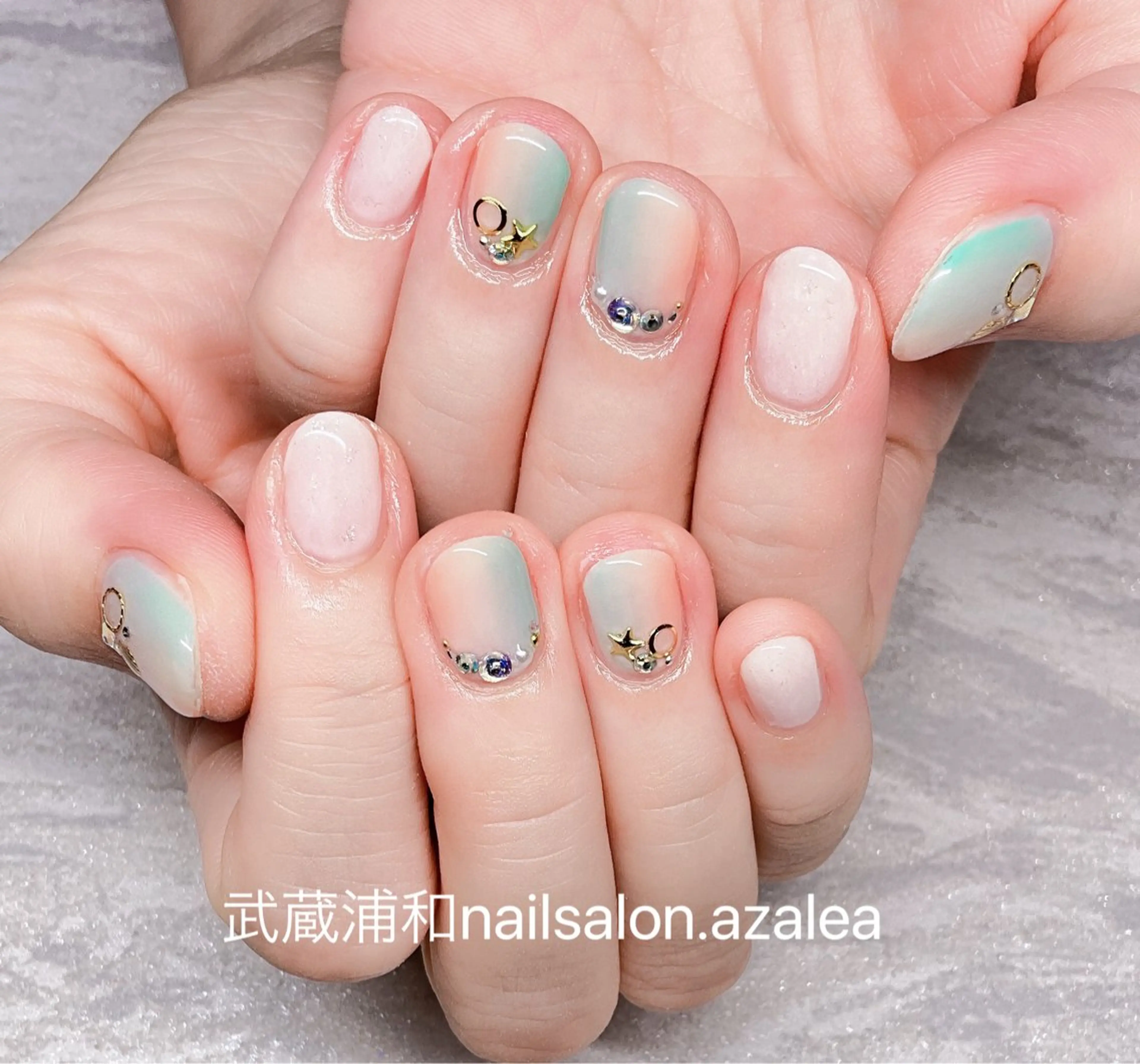 ネイル ハンドネイル R inのネイルデザイン