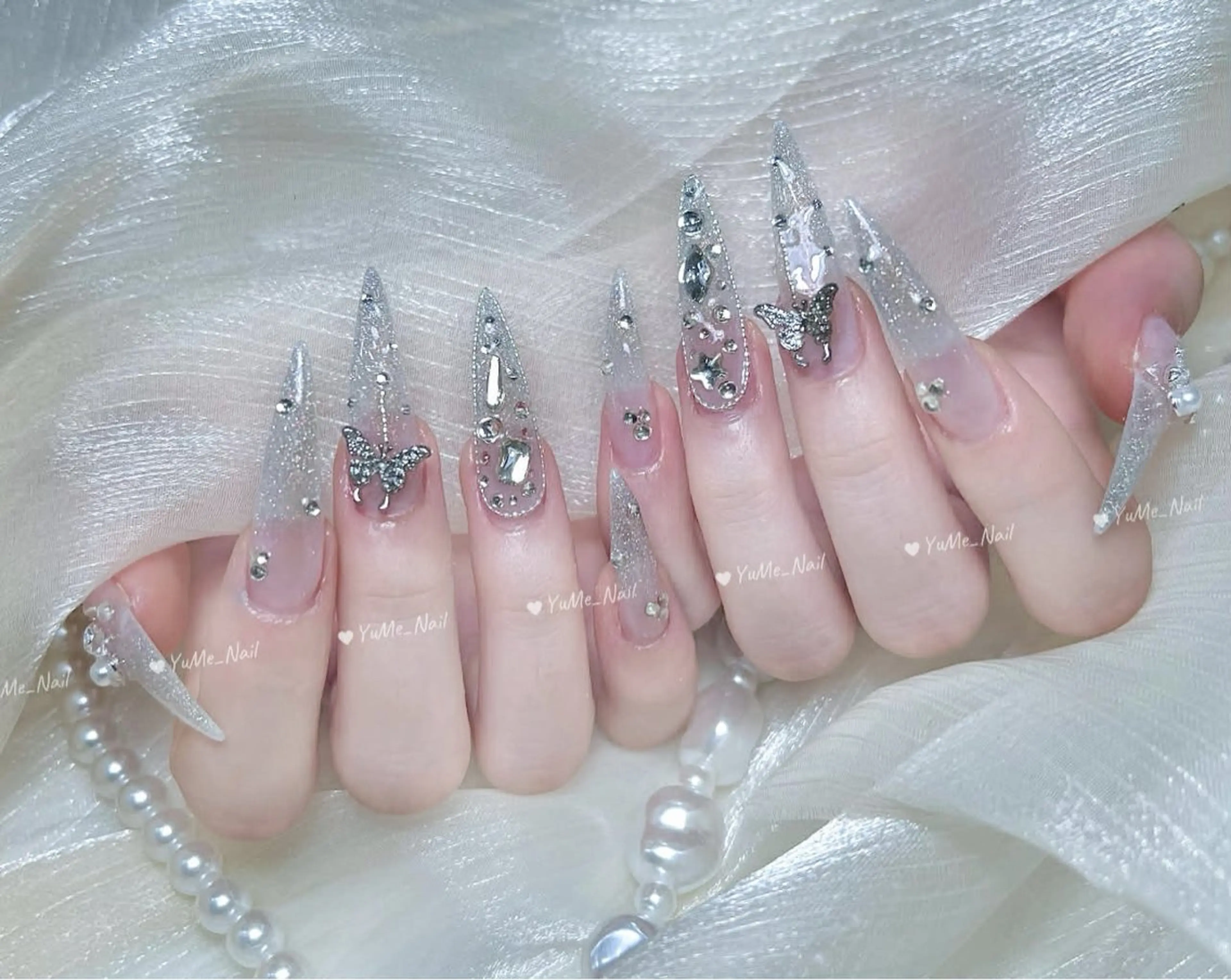 ミディアム HOANG NAILのネイルデザイン