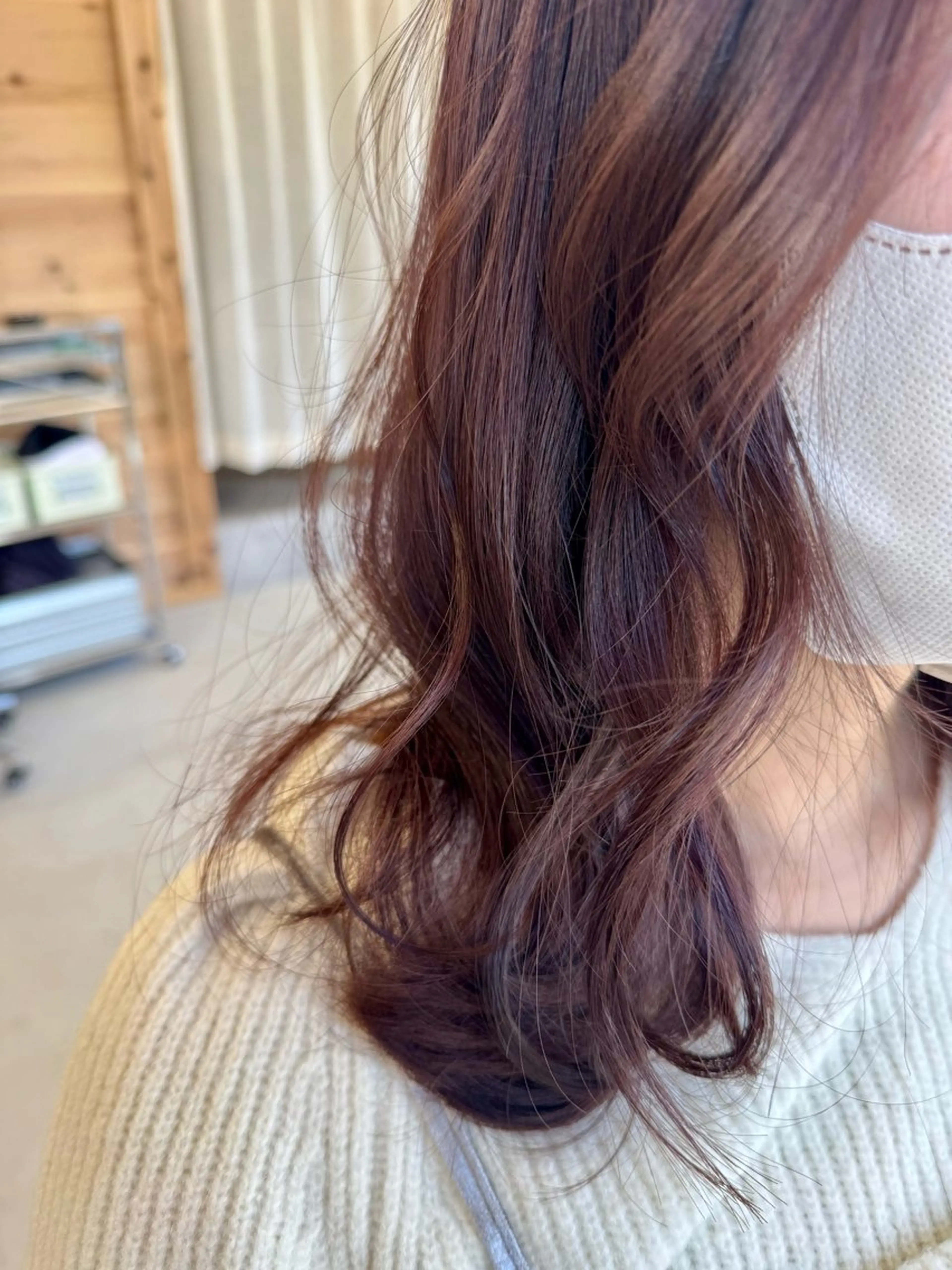 ミディアム カラー ヘアアレンジ ブラウンカラー ラベンダーカラー ラベンダーブラウン 顔まわりレイヤー レイヤーカット chim _SiLOのヘアスタイル