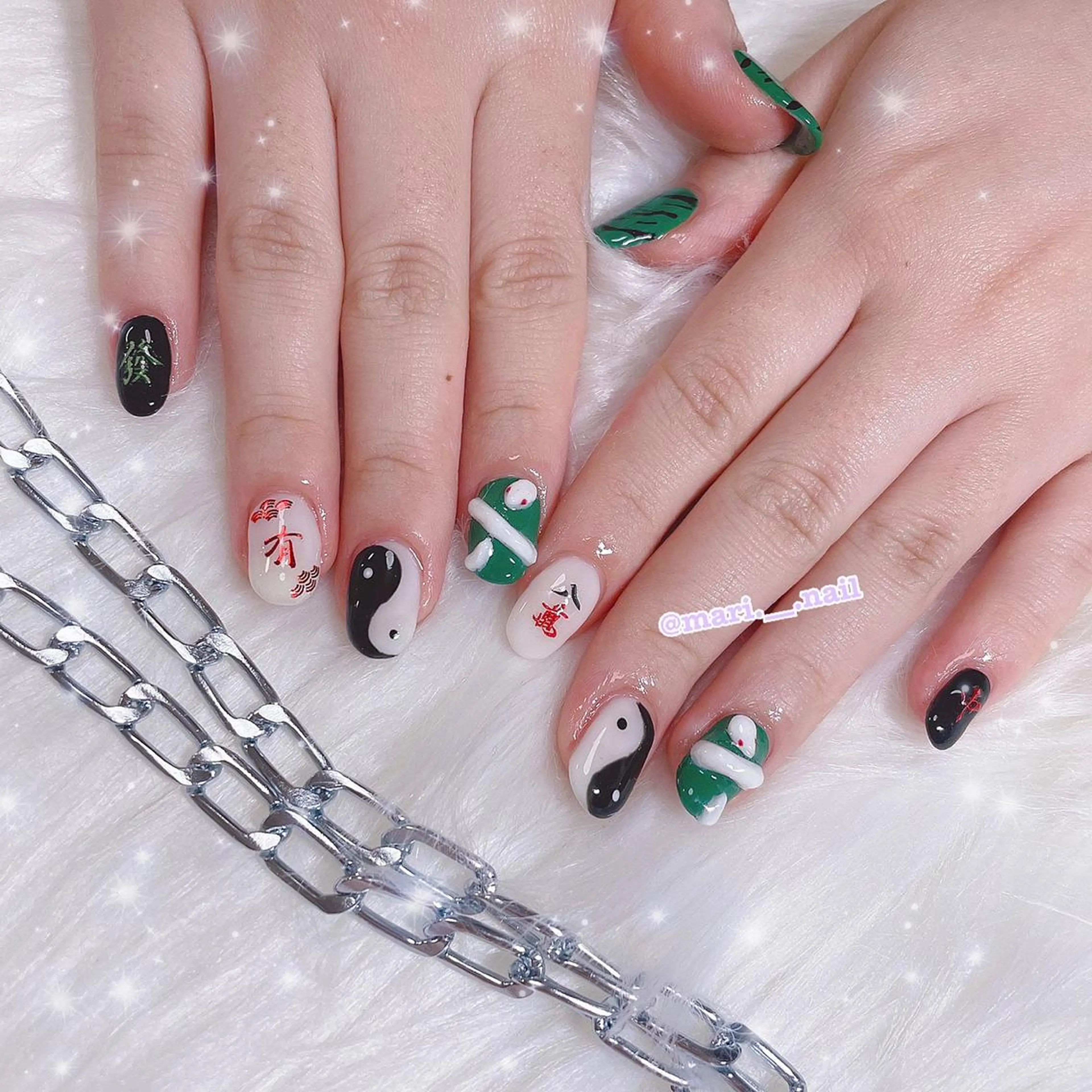 ネイル 🎀 Mayu 🎀痛ネイルのネイルデザイン