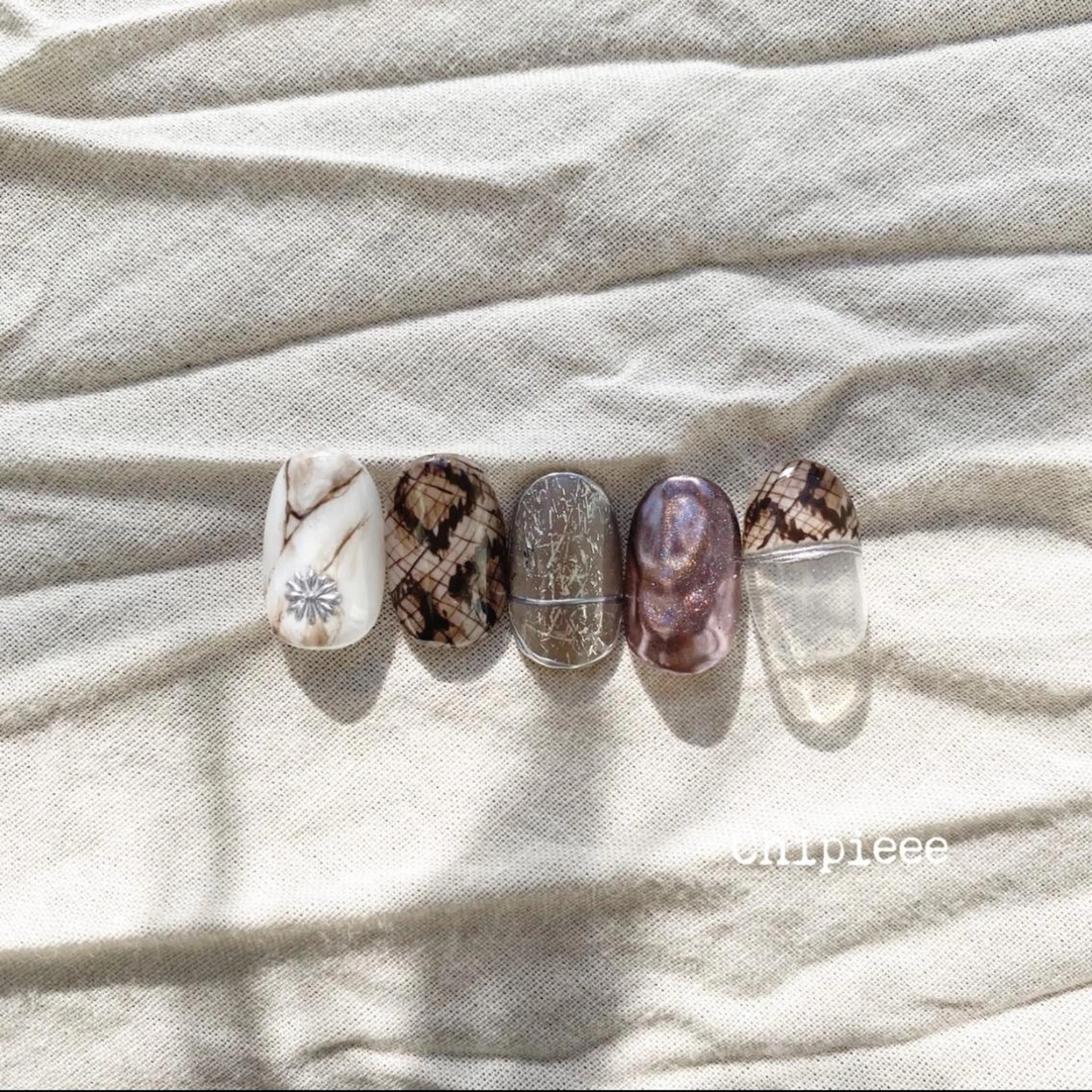 ネイル charme所属・. SHIORIのネイルデザイン