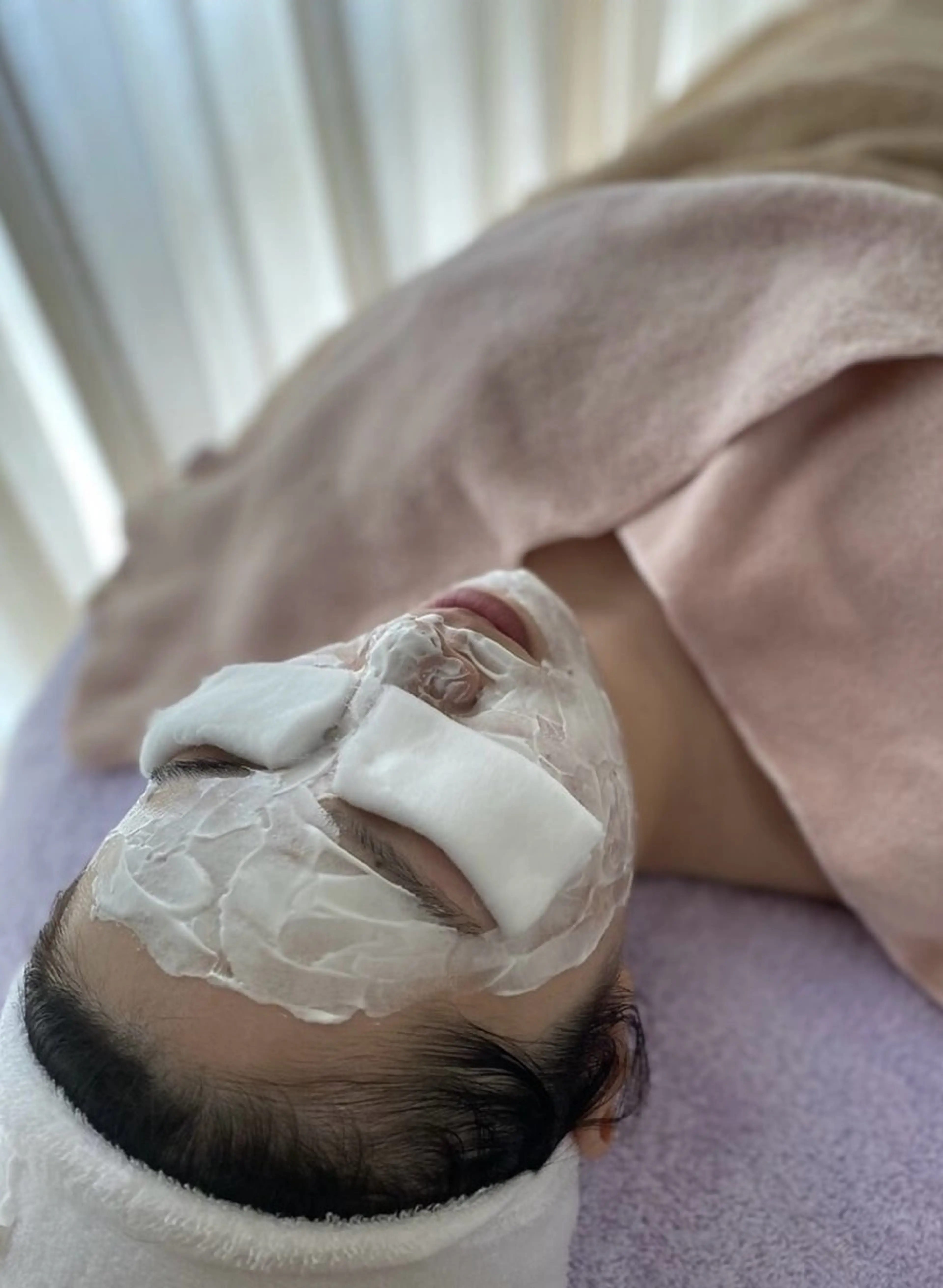 【胸元・首・お顔のエステ+頬の美白クリームパック】平日予約限定で美白クリームパック付き♪の写真