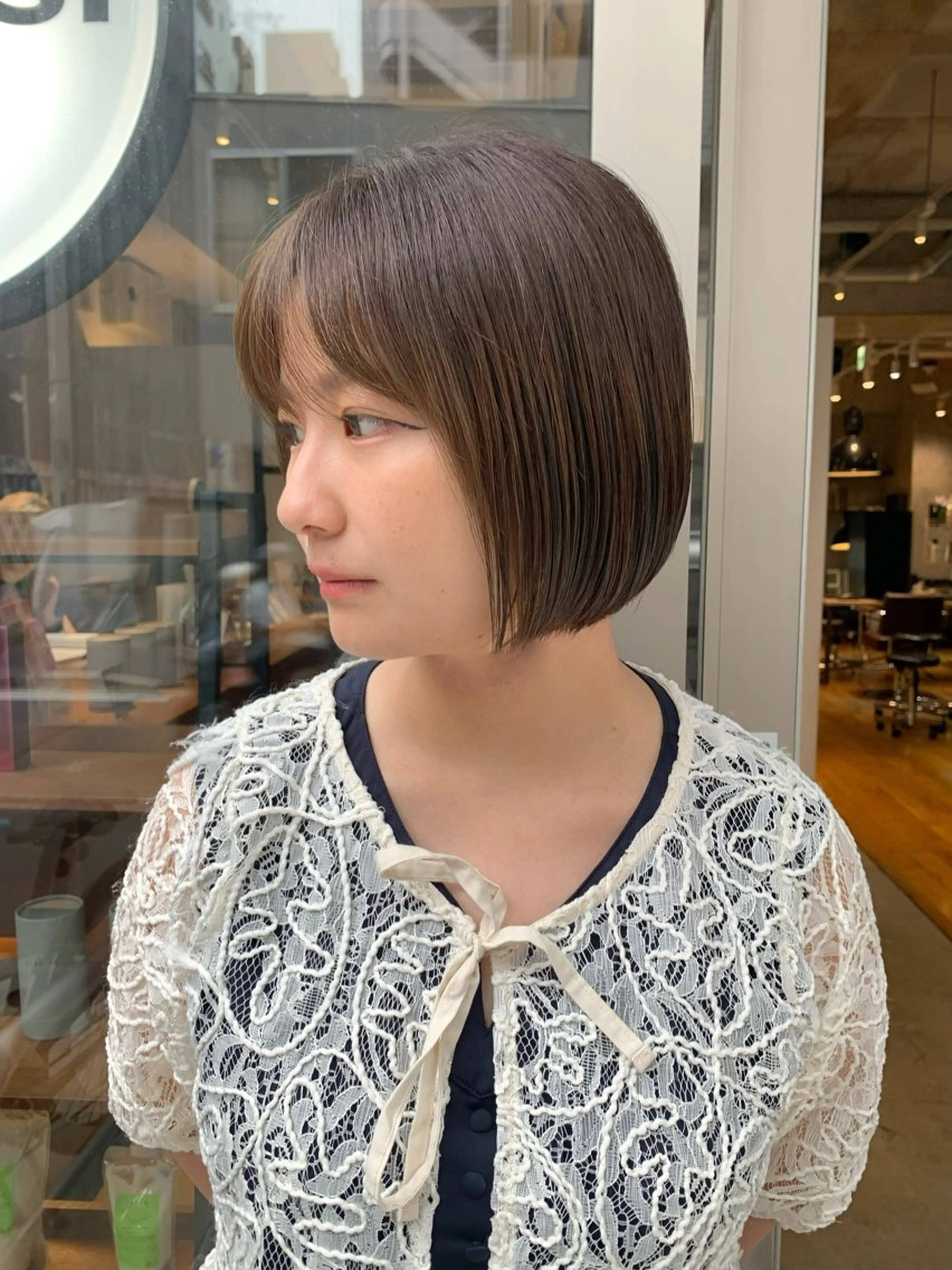 ショート カラー 上品ボブ　レイヤー 朝ラクパーマ横山大樹のヘアスタイル