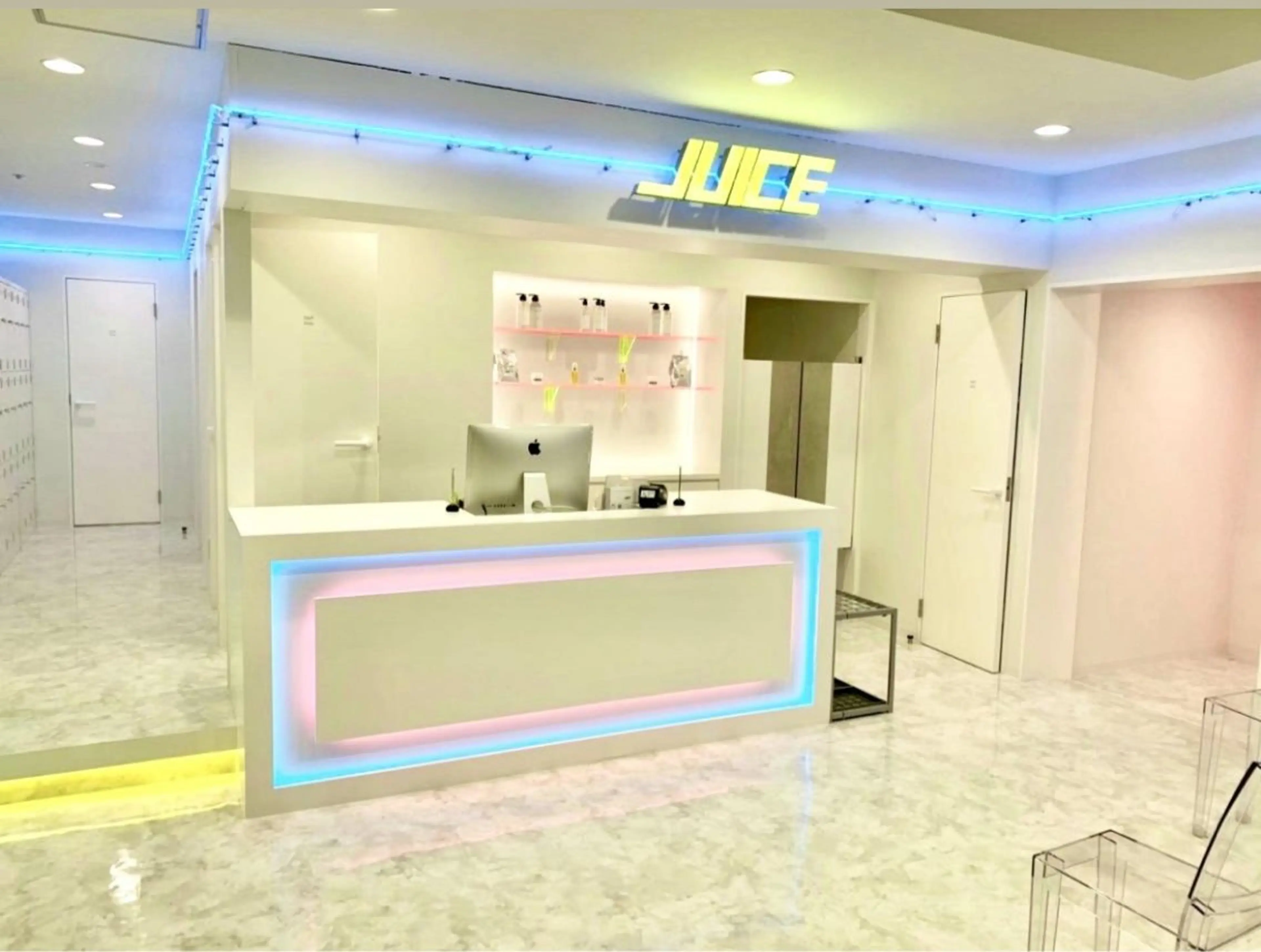 赤み消しブラウン プロ🐿けんご🐿のヘアスタイル