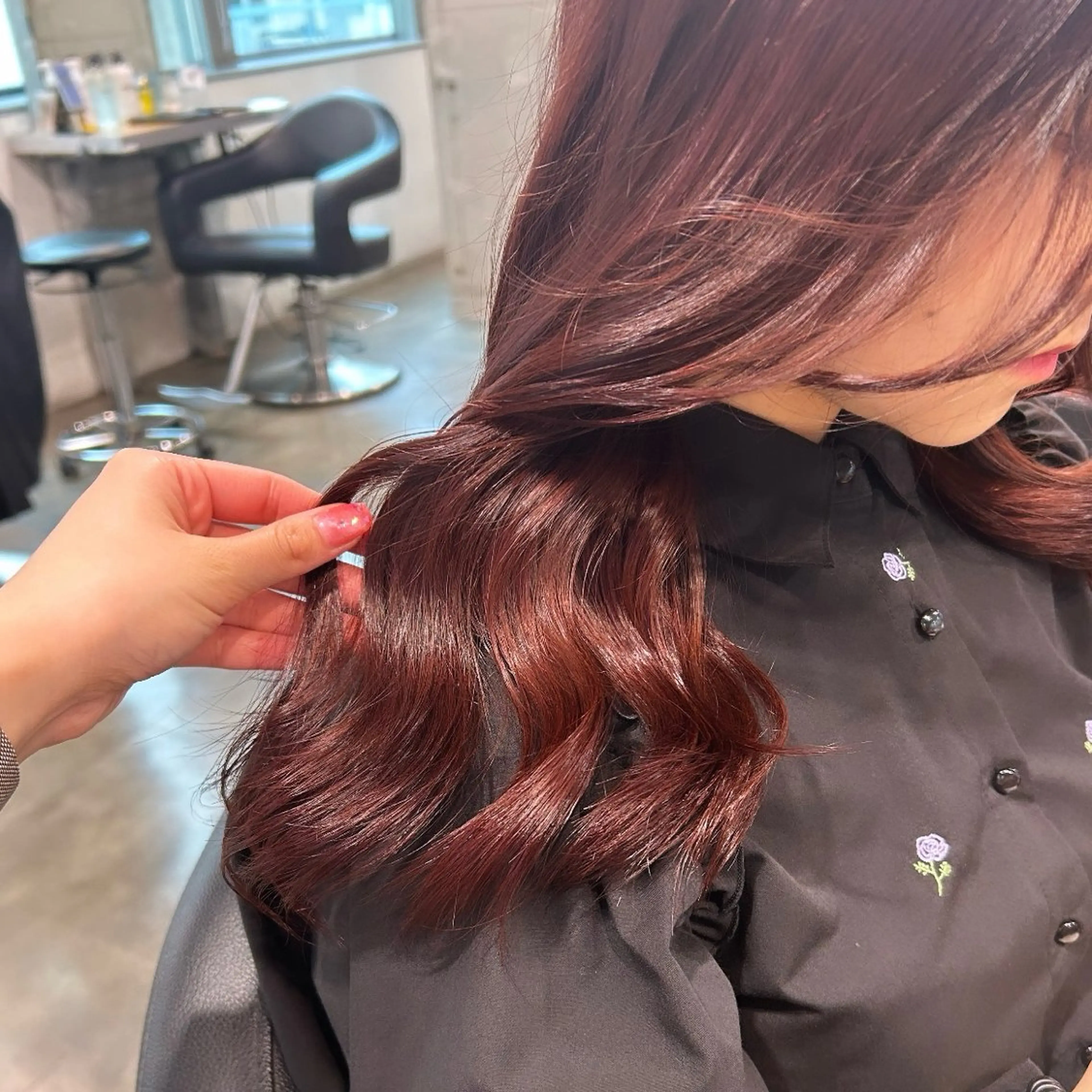 ミディアム IS所属・横浜美容室/透明感 カラー/レイヤーのヘアスタイル