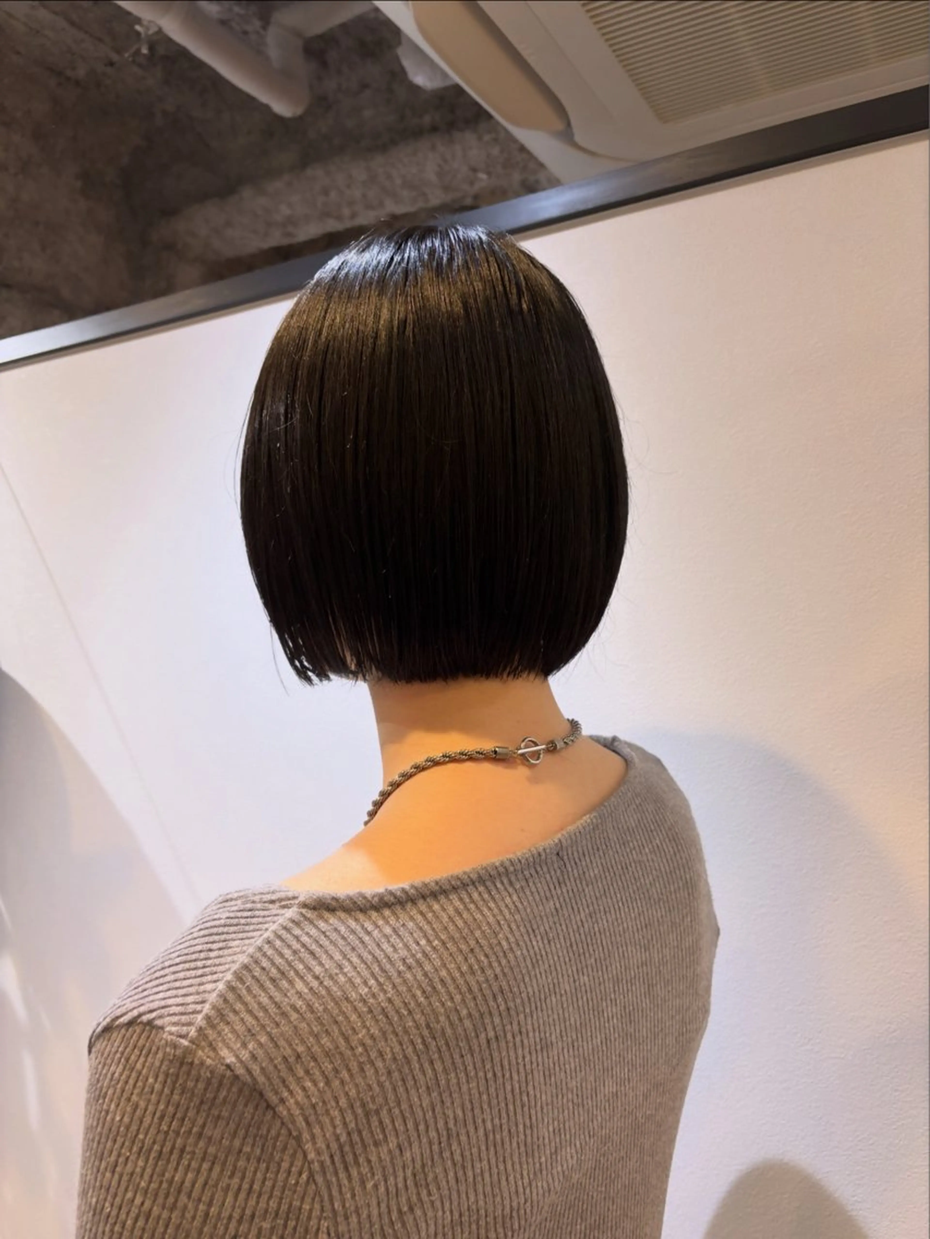 ショート ボブ カット トリートメント ショート/レイヤー/ ボブ/安本和史のヘアスタイル