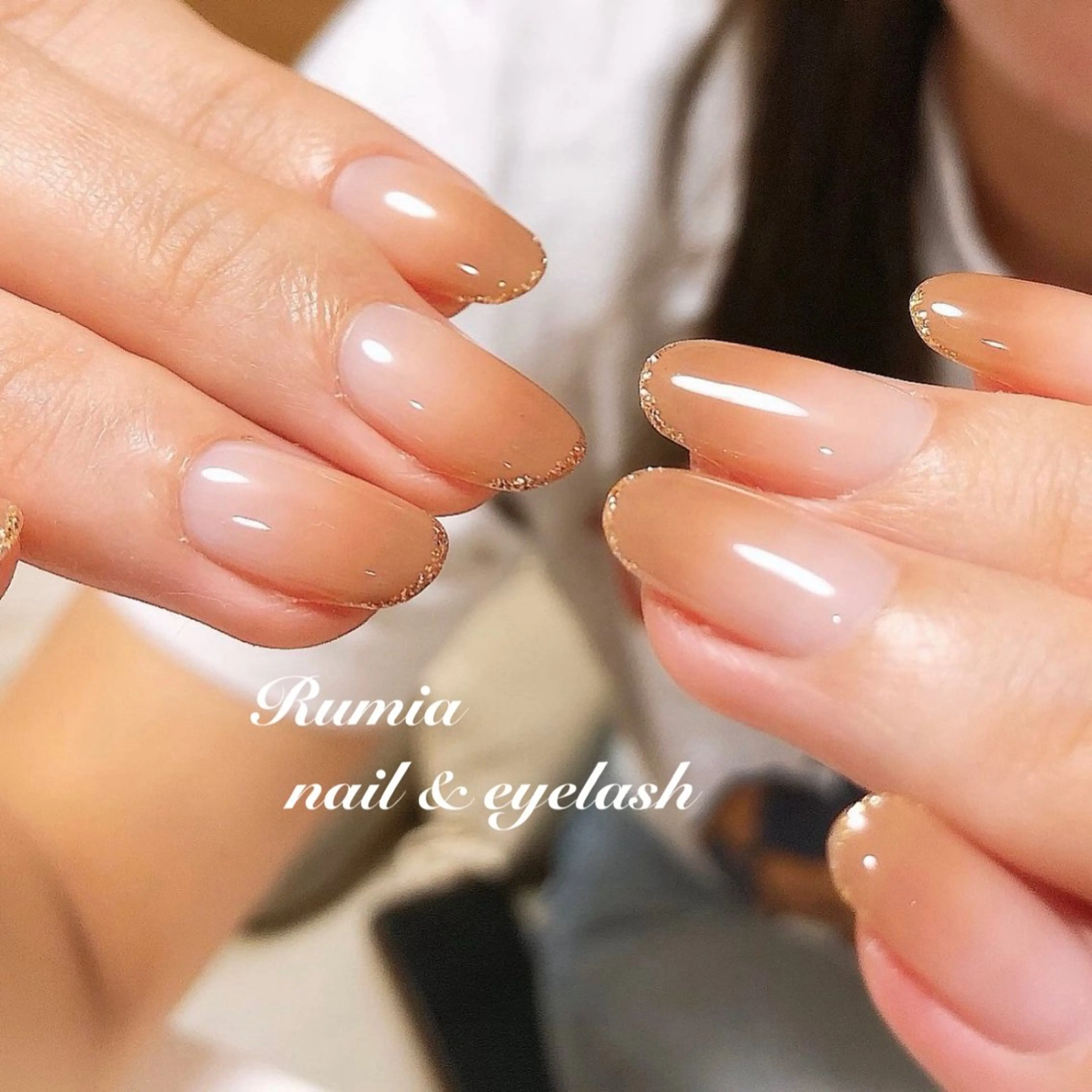 ネイル グラデーション ラメ(グリッター) オフィスネイル Rumia Salonのエステ・リラクイメージ