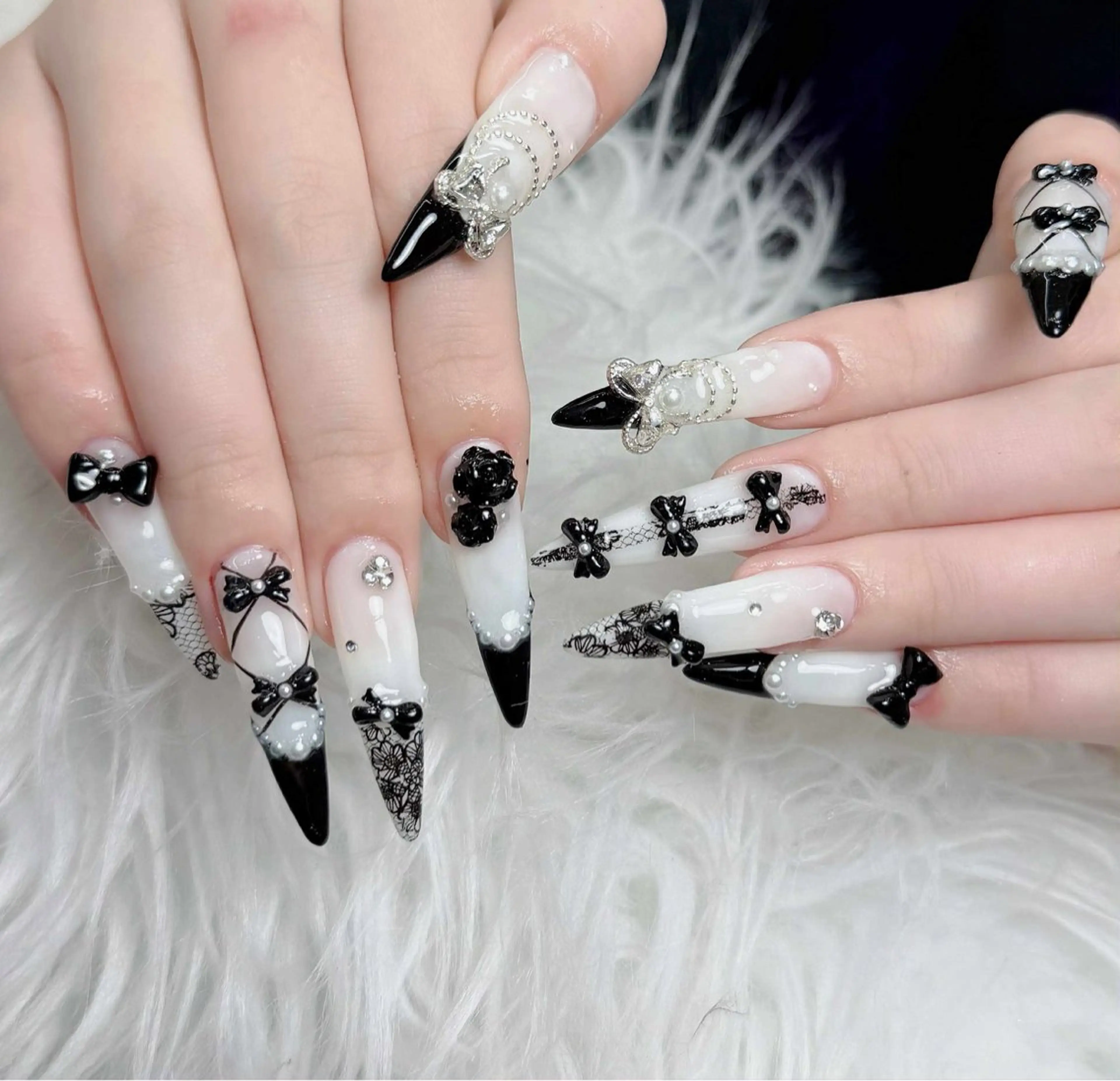 ネイル アートネイル 長さ出し 韓国ネイル マグネットネイル 持ち込み ハンドネイル Lenie Nail Salonのネイルデザイン