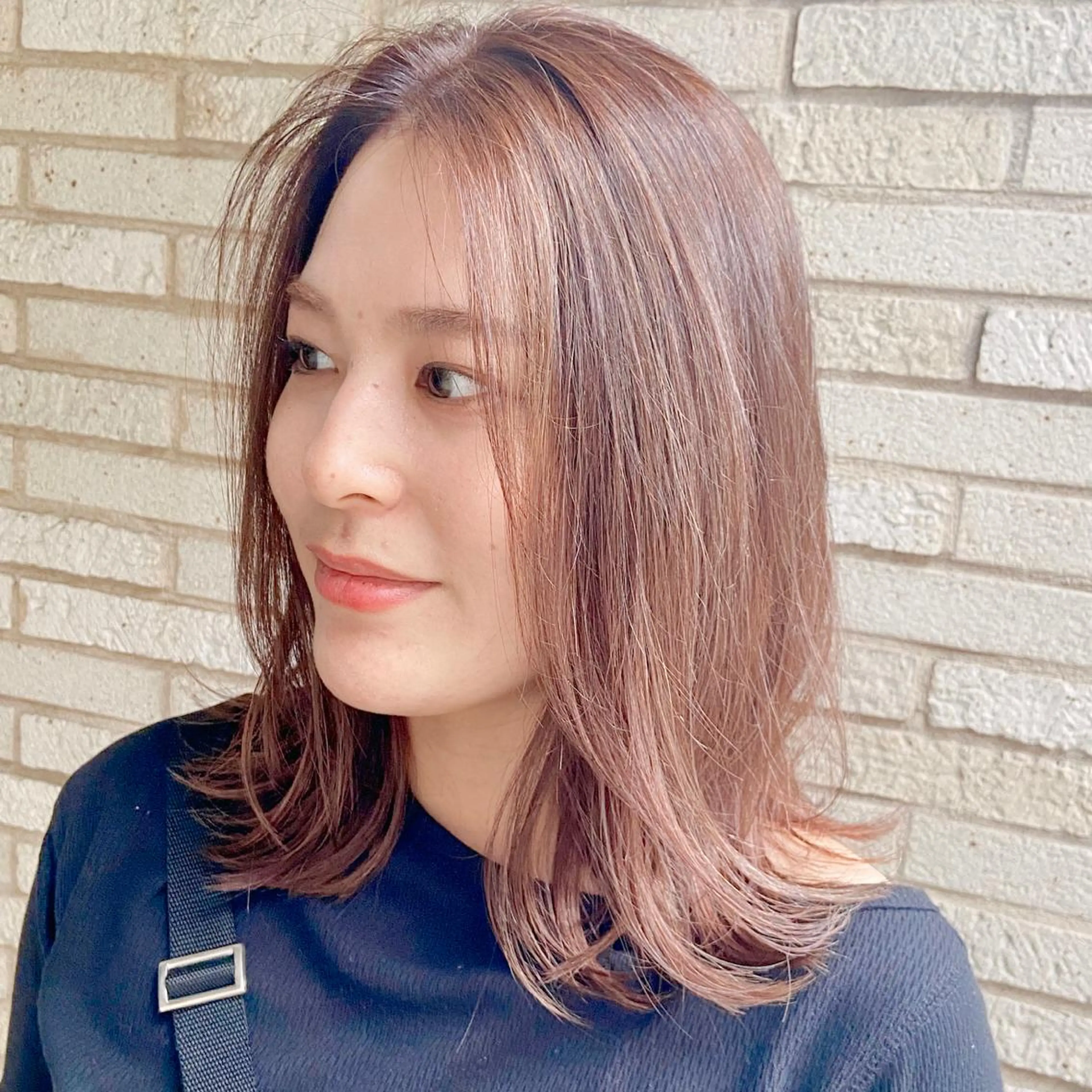 ミディアム カラー ブリーチ ハイライトカラー ハイライト レイヤーカット コテ巻き風パーマ★ はるさんのヘアスタイル