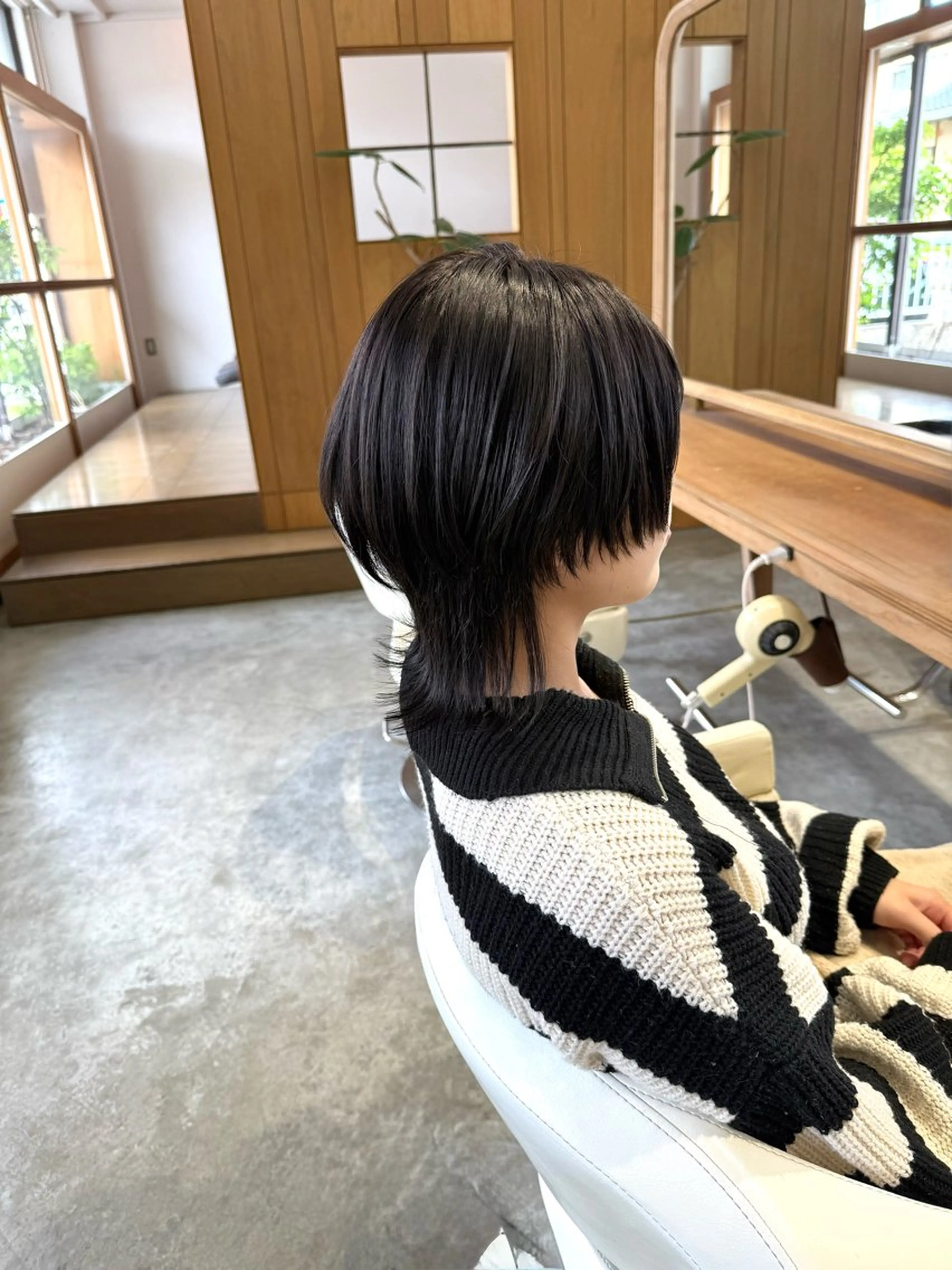 ミディアム ウルフカット カット フラム所属・WATANABE MISAKIのヘアスタイル