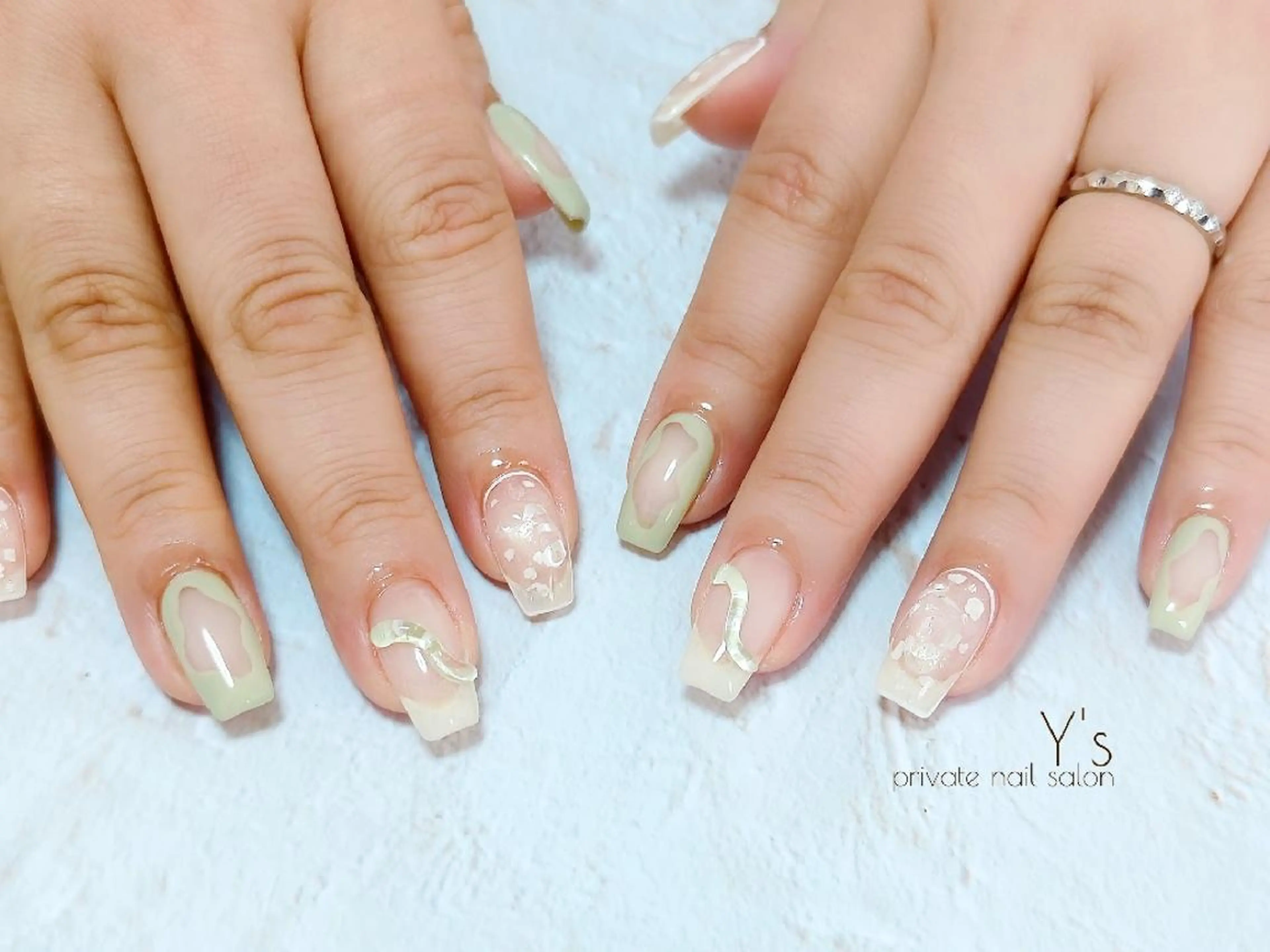 ネイル ハンドネイル YUMI NAGAI  のネイルデザイン