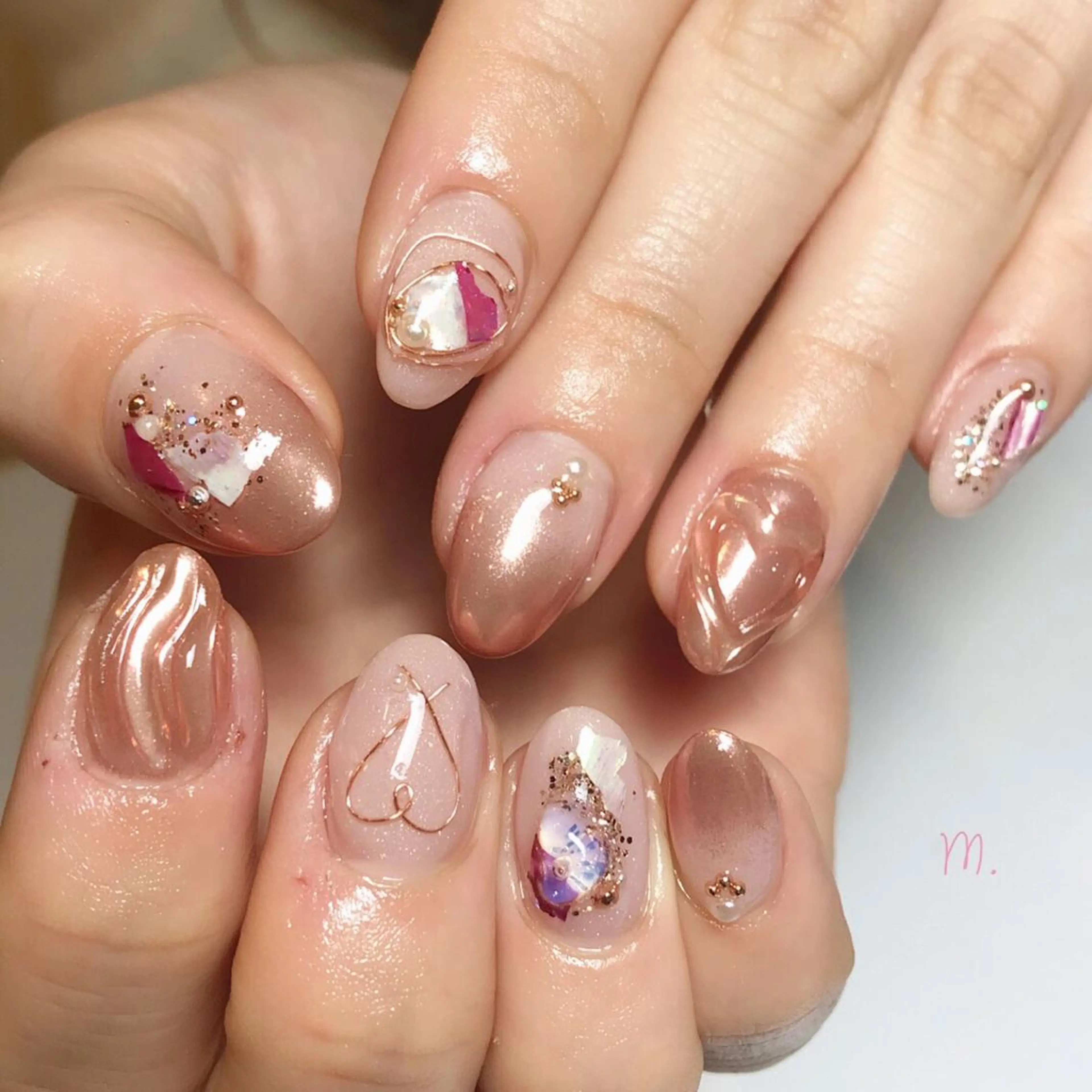 ネイル ゴールド ミラーネイル ピンク ハンドネイル Nakazawa Mayuのネイルデザイン