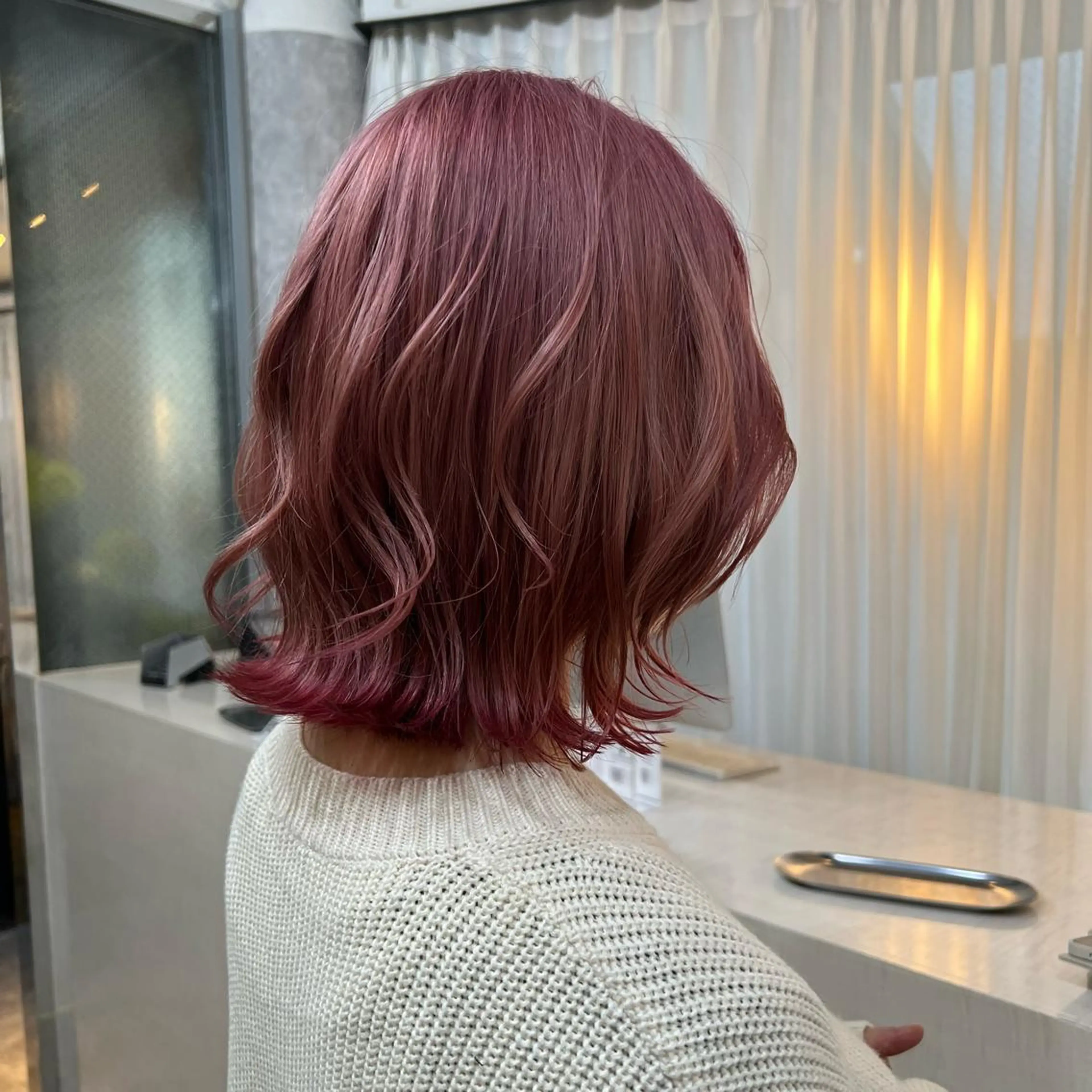 ショート カラー ヘアアレンジ ピンクカラー TIDEHAIR SHIHOのヘアスタイル