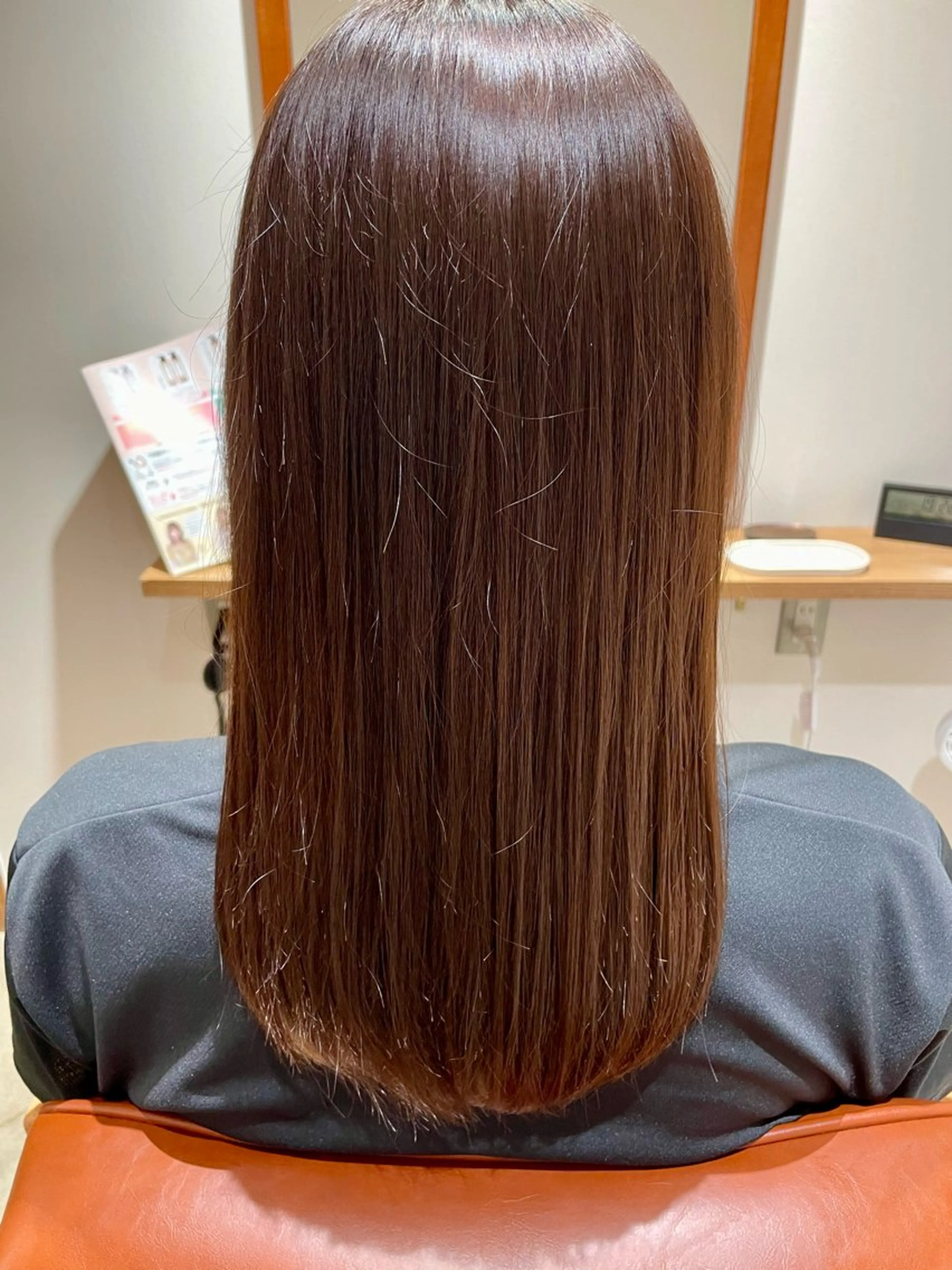 セミロング カット ヘアカラー 末田 柊希のヘアスタイル