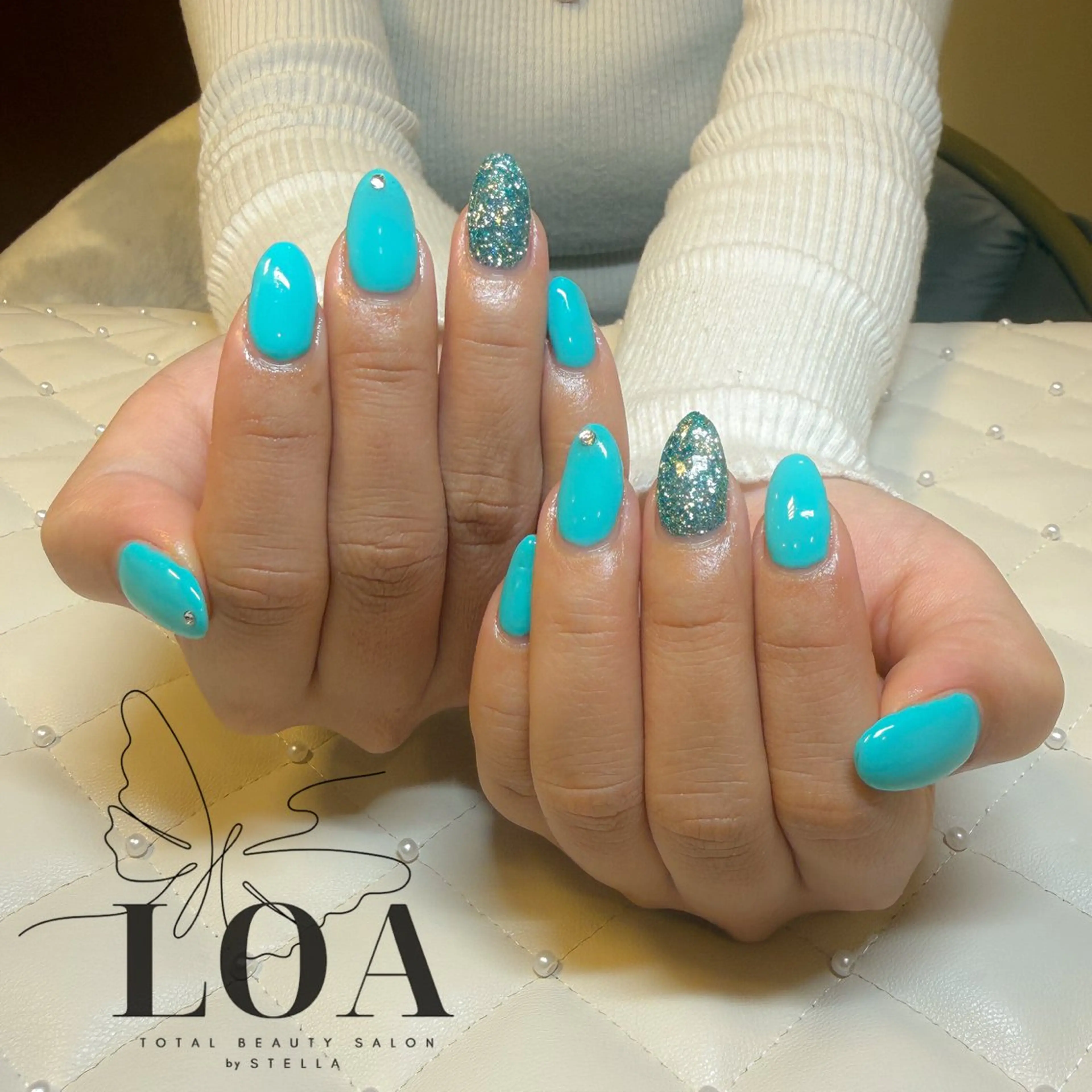 ネイル ハンドネイル フットネイル LOA🦋 yuraのネイルデザイン