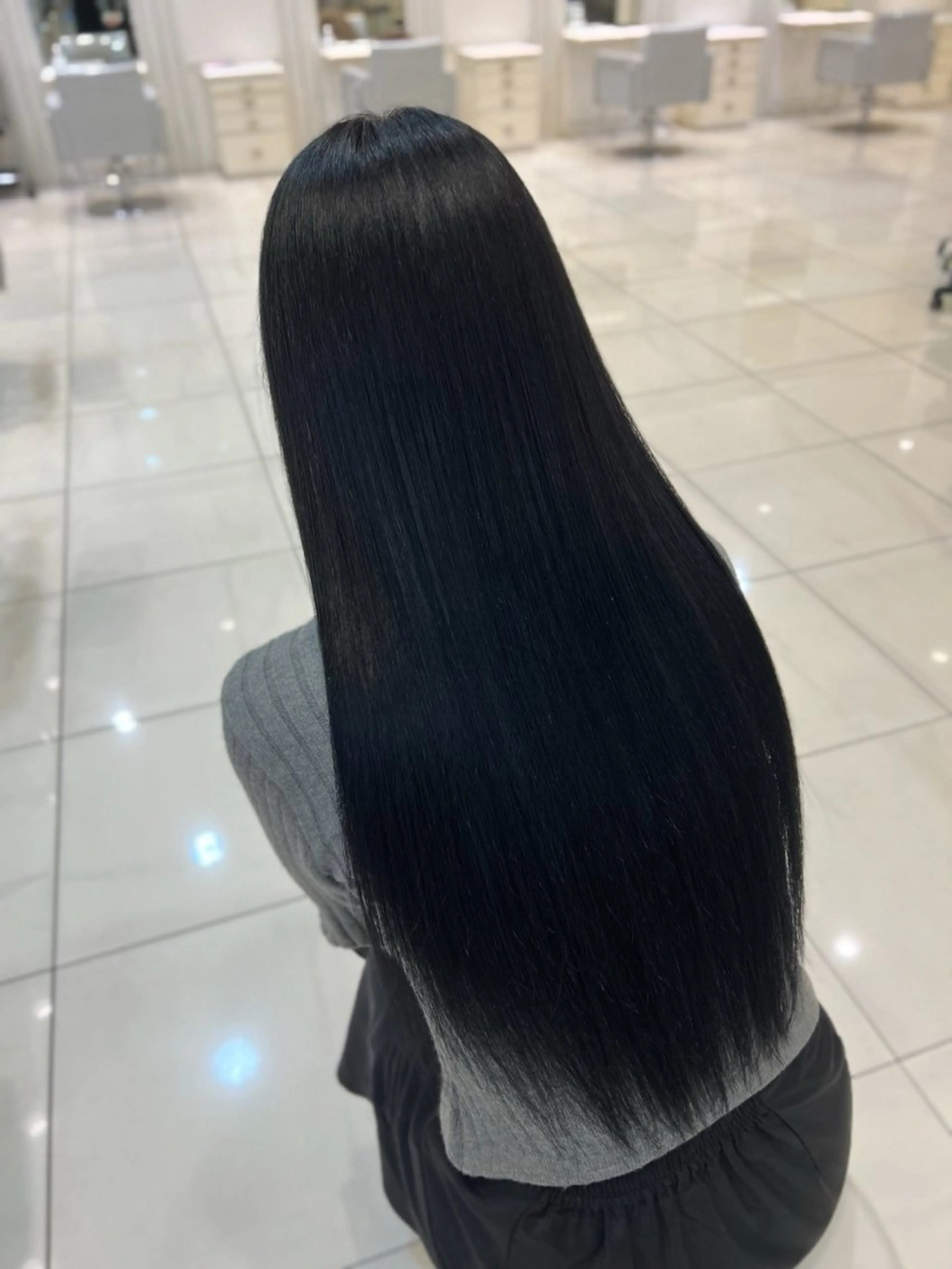 ロング カラー 黒髪 ブルーカラー ブルーブラック Ash 銀座店所属・銀座/カラー 🎀momo🎀のヘアスタイル